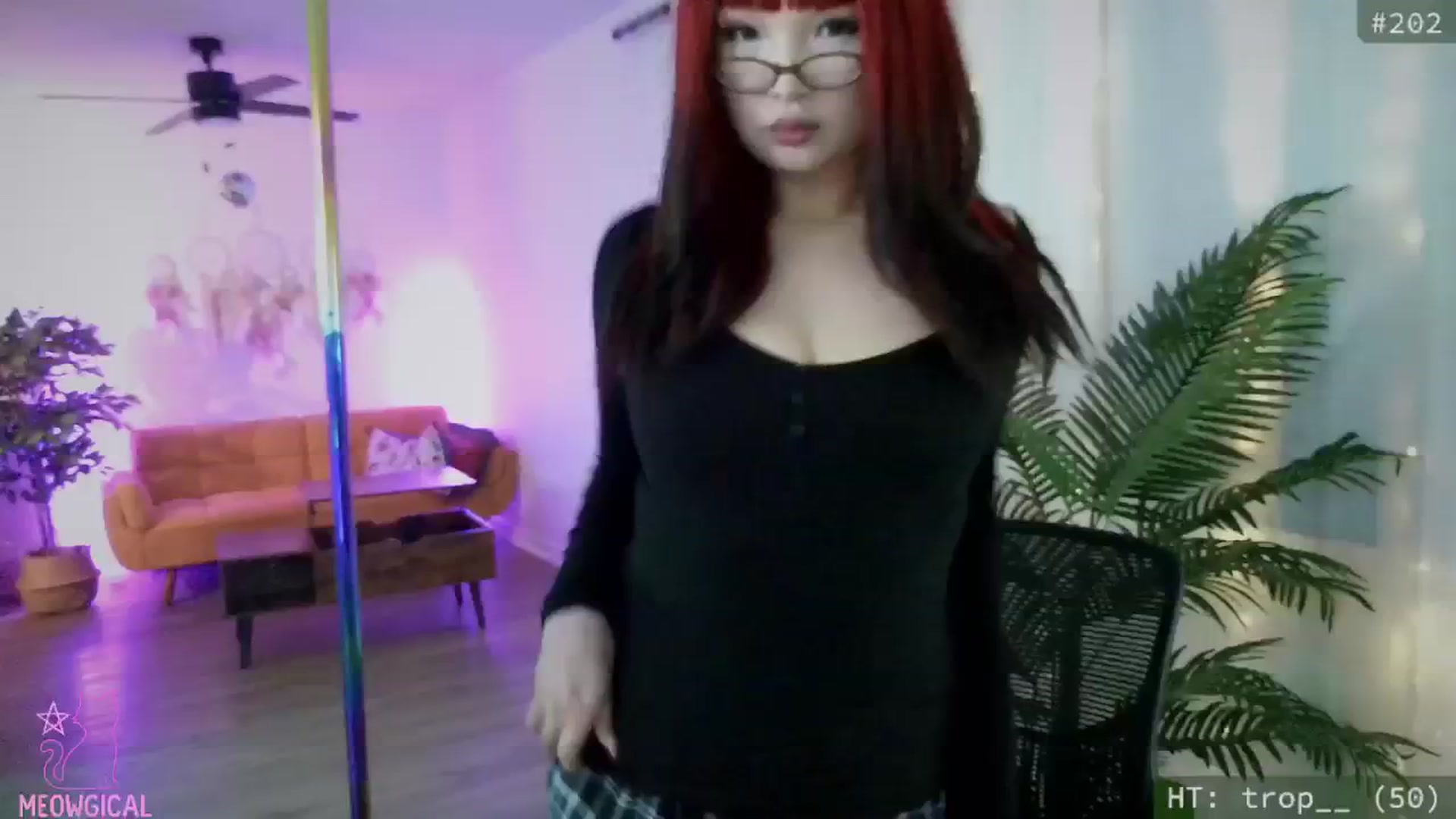 Gallery image thumbnail from meowgical's myfreecams stream on, 09/28/2025, 01:21 image 14 of 20