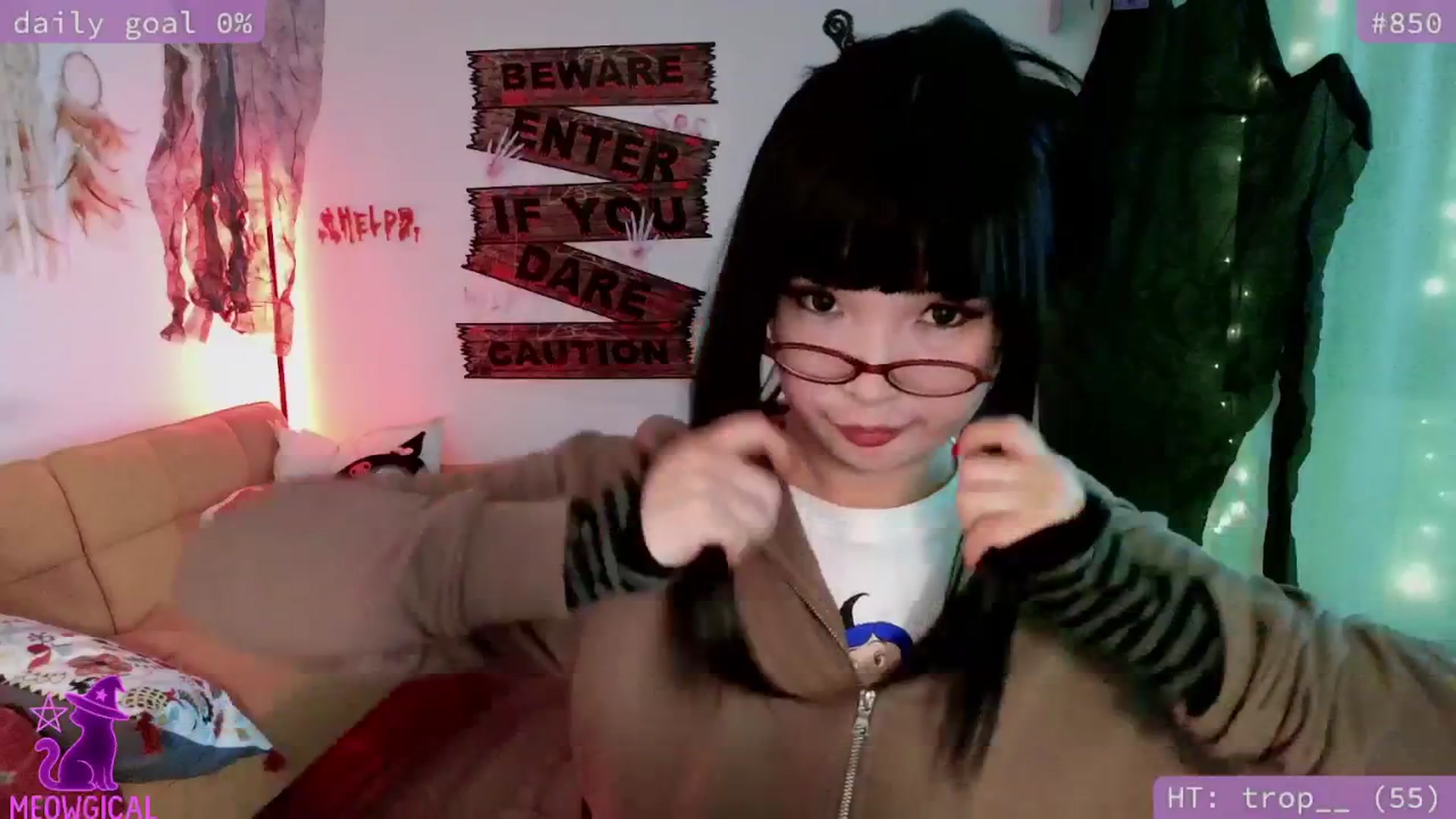 Gallery image thumbnail from meowgical's myfreecams stream on, 10/15/2025, 24:31 image 6 of 20