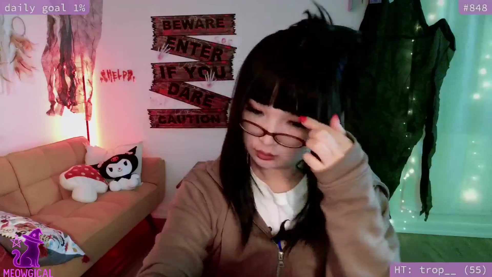 Gallery image thumbnail from meowgical's myfreecams stream on, 10/15/2025, 24:31 image 14 of 20