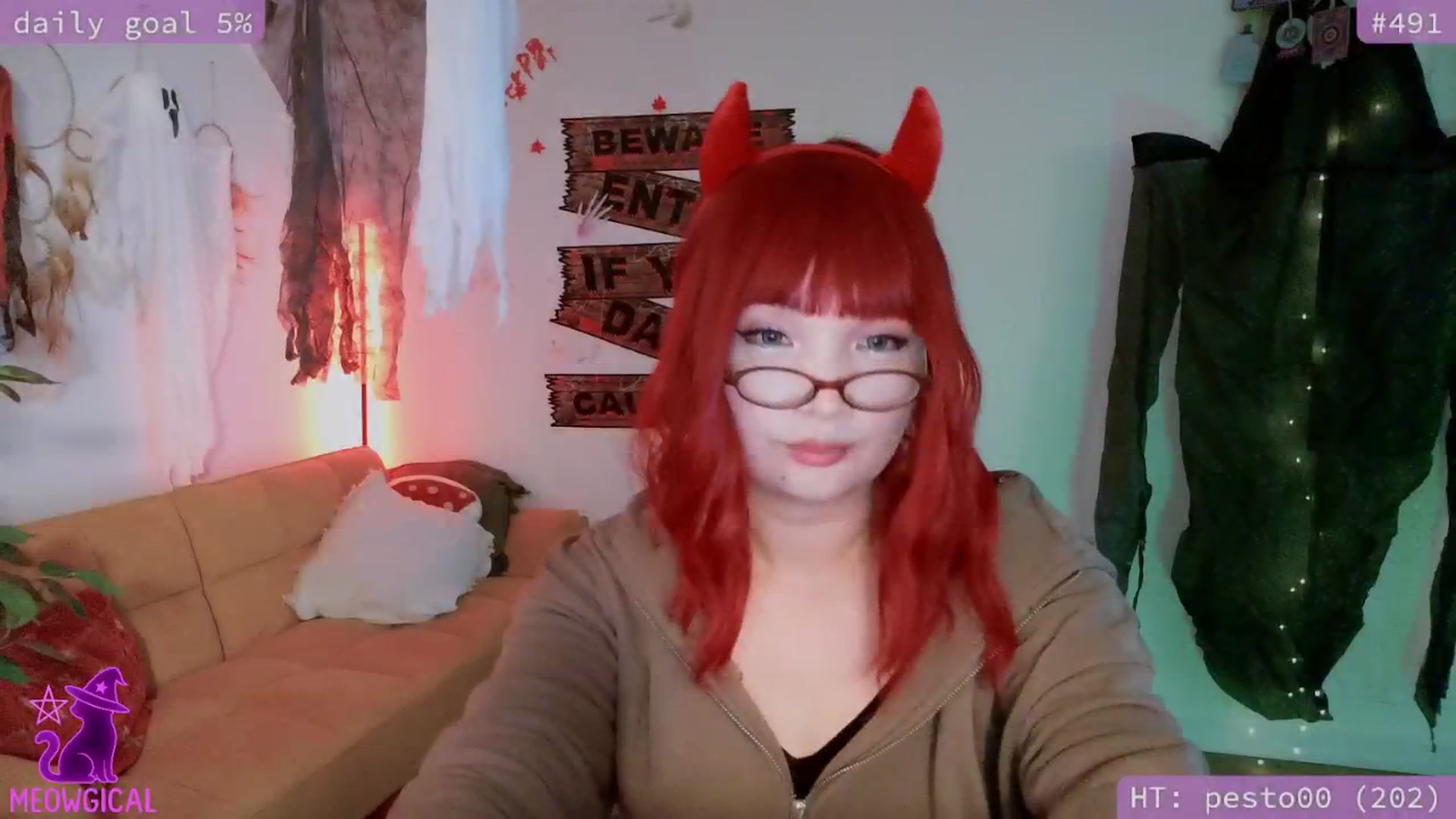 Gallery image thumbnail from meowgical's myfreecams stream on, 10/22/2025, 01:42 image 15 of 20