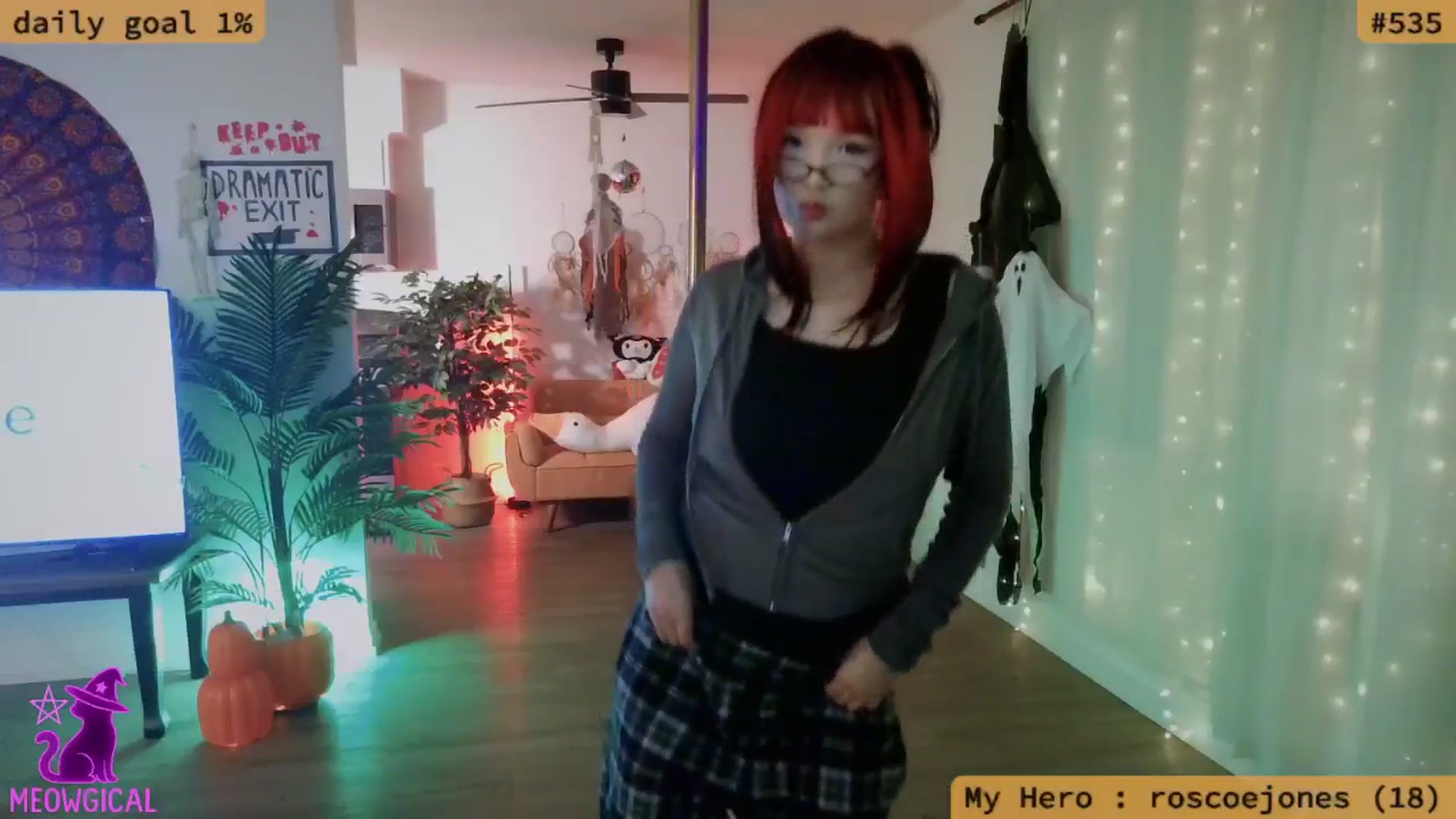 Gallery image thumbnail from meowgical's myfreecams stream on, 10/24/2025, 01:49 image 14 of 20