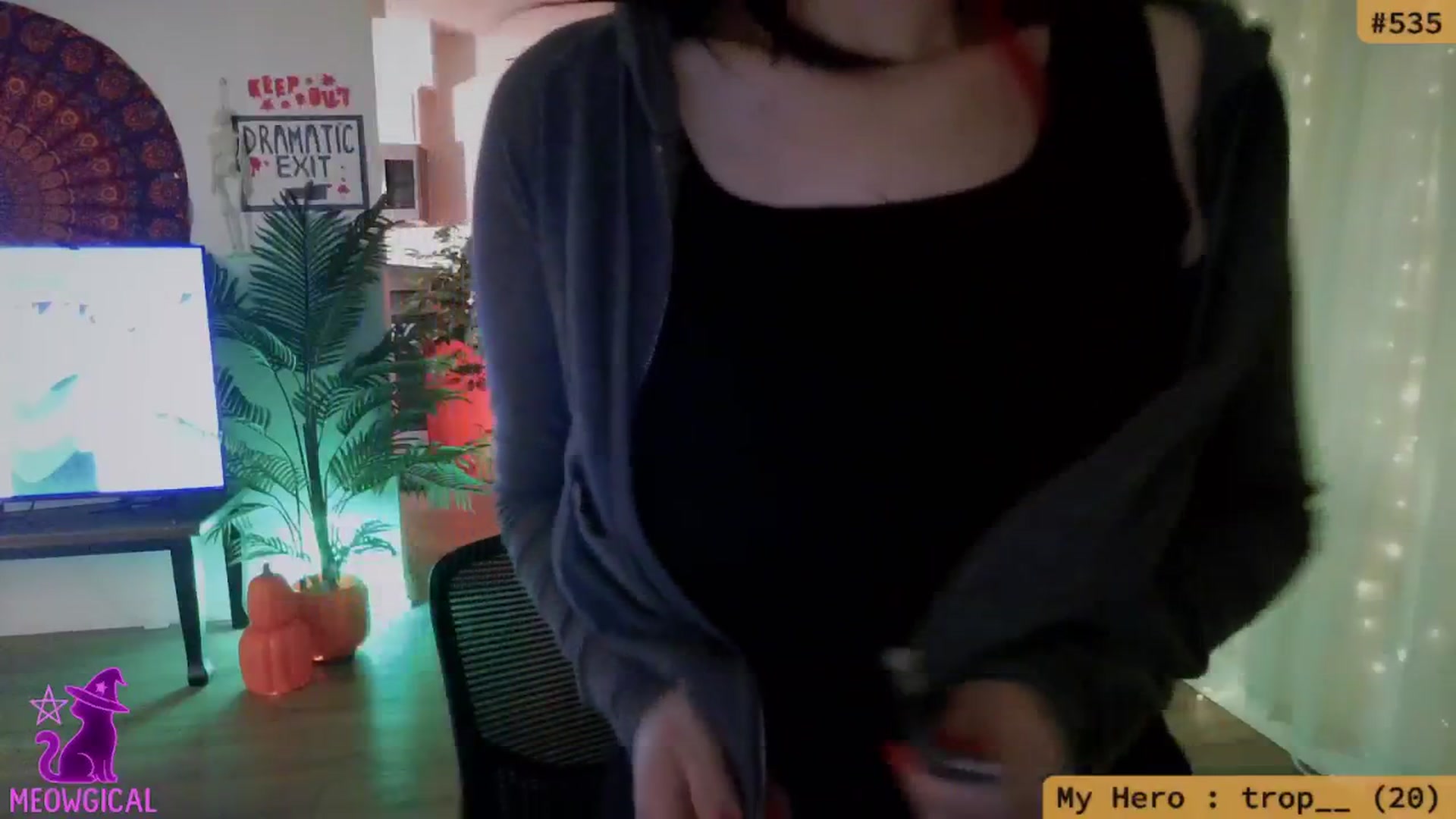 Gallery image thumbnail from meowgical's myfreecams stream on, 10/24/2025, 02:29 image 16 of 20