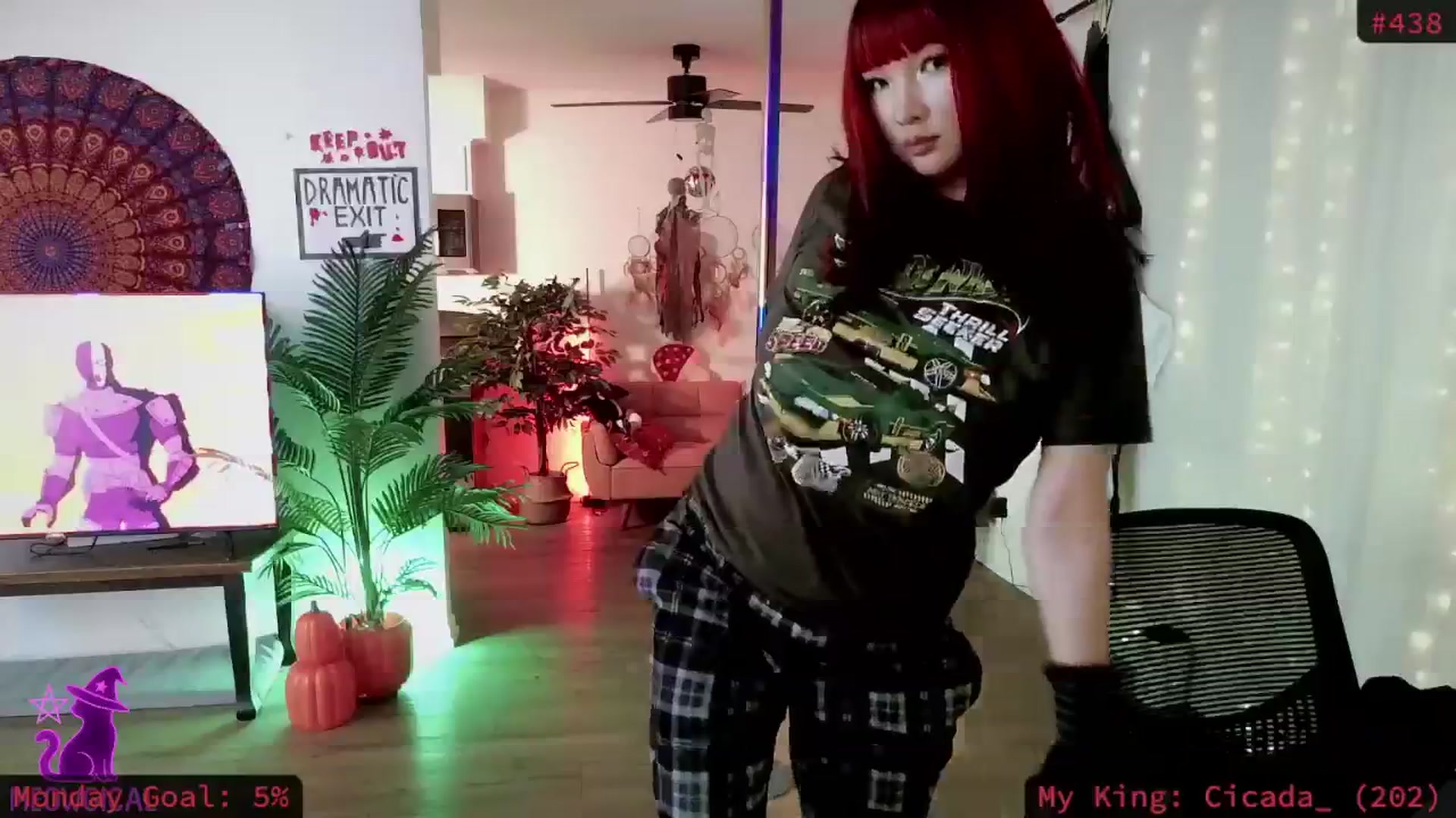 Gallery image thumbnail from meowgical's myfreecams stream on, 10/28/2025, 01:52 image 15 of 20