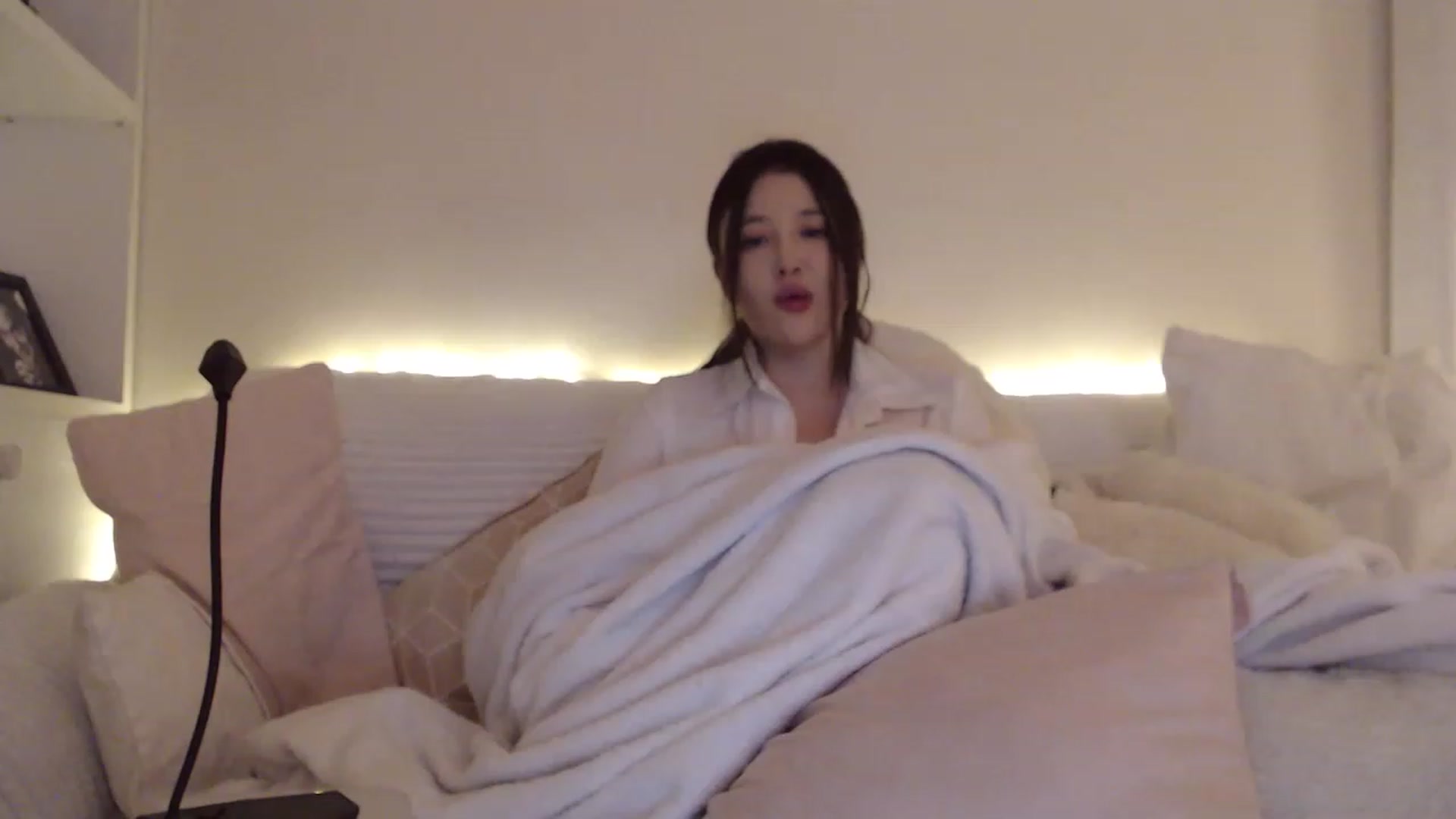 Gallery image thumbnail from meowm's myfreecams stream on, 12/11/2022, 11:32 image 4 of 20