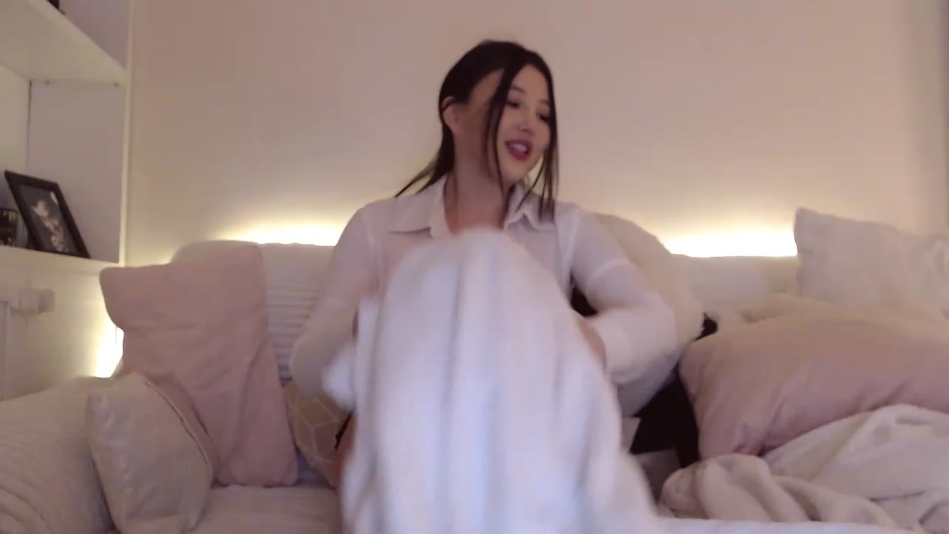 Gallery image thumbnail from meowm's myfreecams stream on, 12/11/2022, 11:32 image 13 of 20