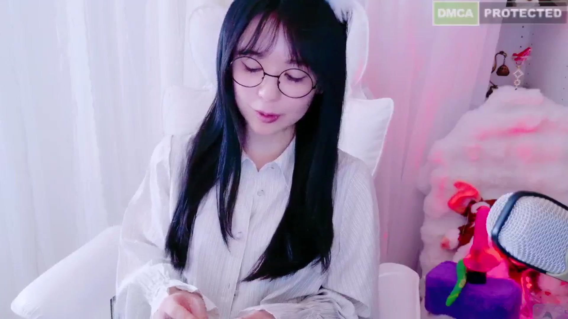 Gallery image thumbnail from meowpafupafu's myfreecams stream on, 03/02/2025, 06:17 image 13 of 20