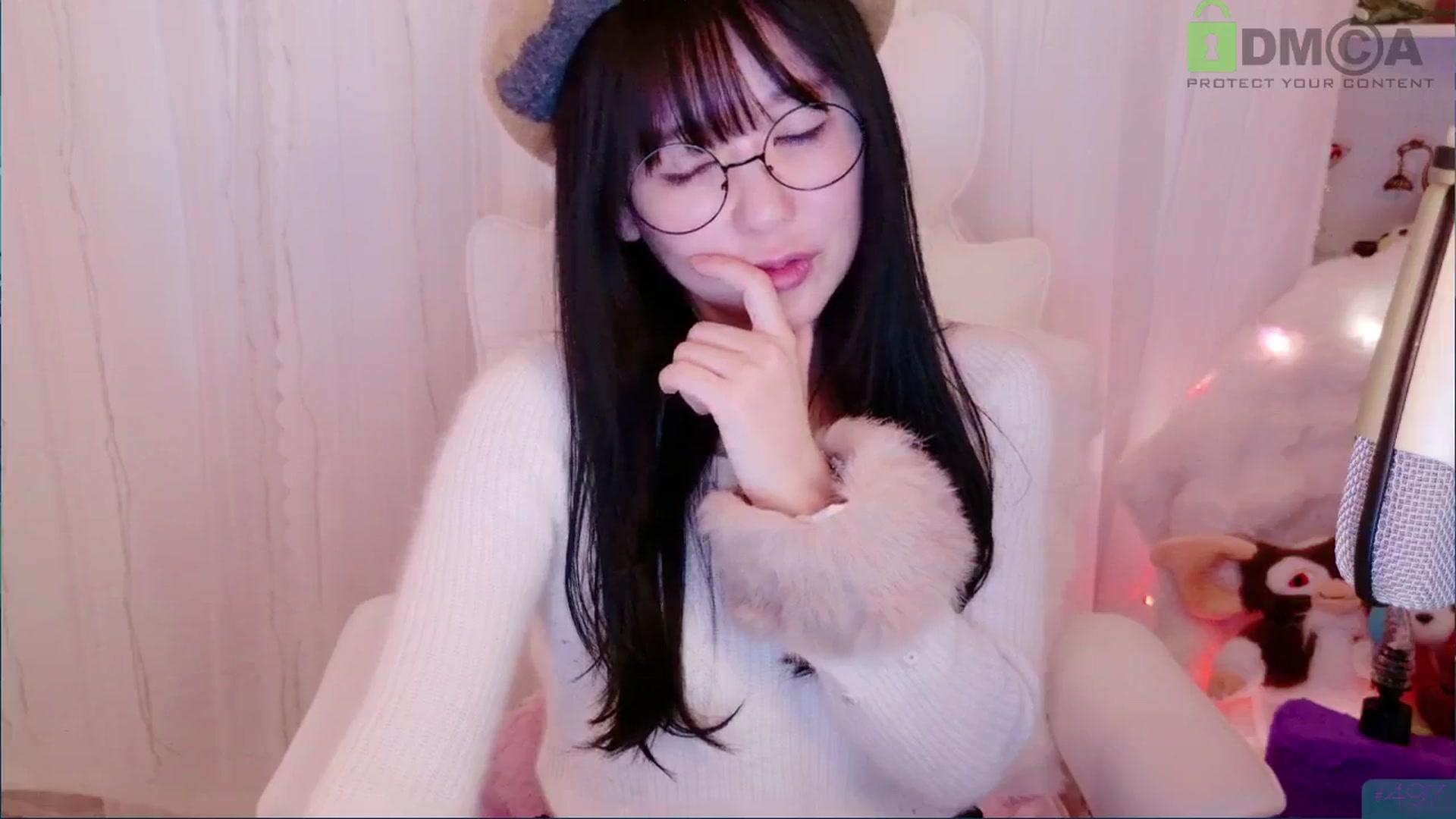 Gallery image thumbnail from meowpafupafu's myfreecams stream on, 03/15/2025, 06:22 image 10 of 20