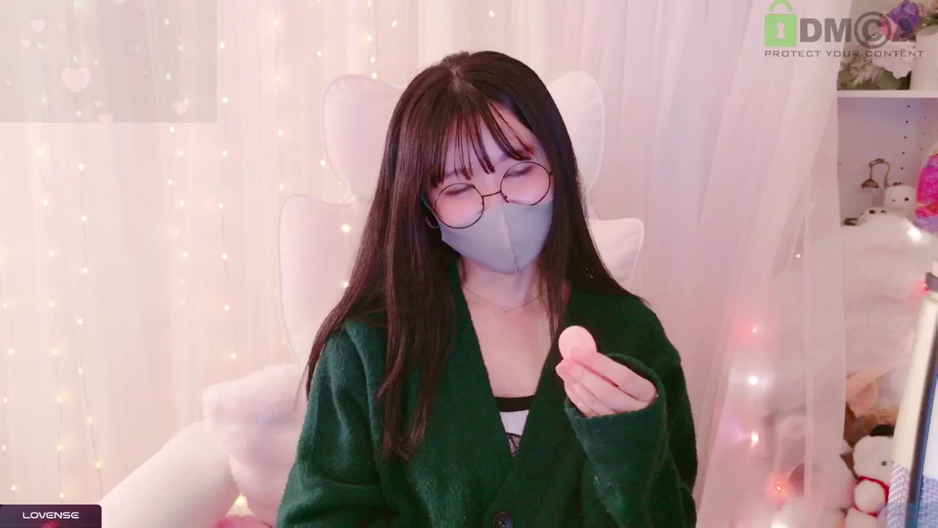 Gallery image thumbnail from meowpafupafu's myfreecams stream on, 03/16/2025, 08:53 image 3 of 20