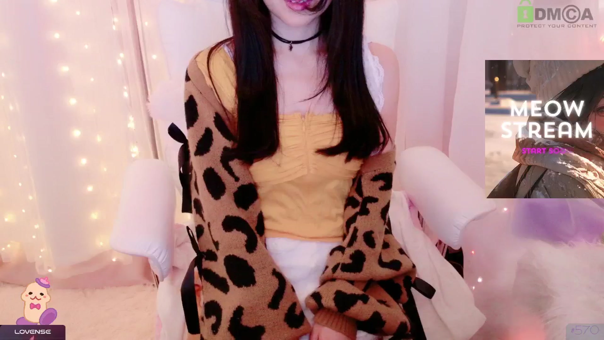 Gallery image thumbnail from meowpafupafu's myfreecams stream on, 03/22/2025, 05:49 image 3 of 20