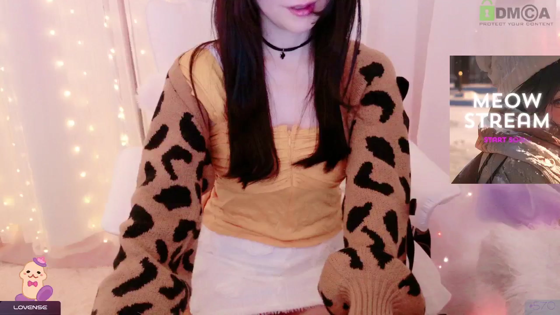 Gallery image thumbnail from meowpafupafu's myfreecams stream on, 03/22/2025, 05:49 image 4 of 20