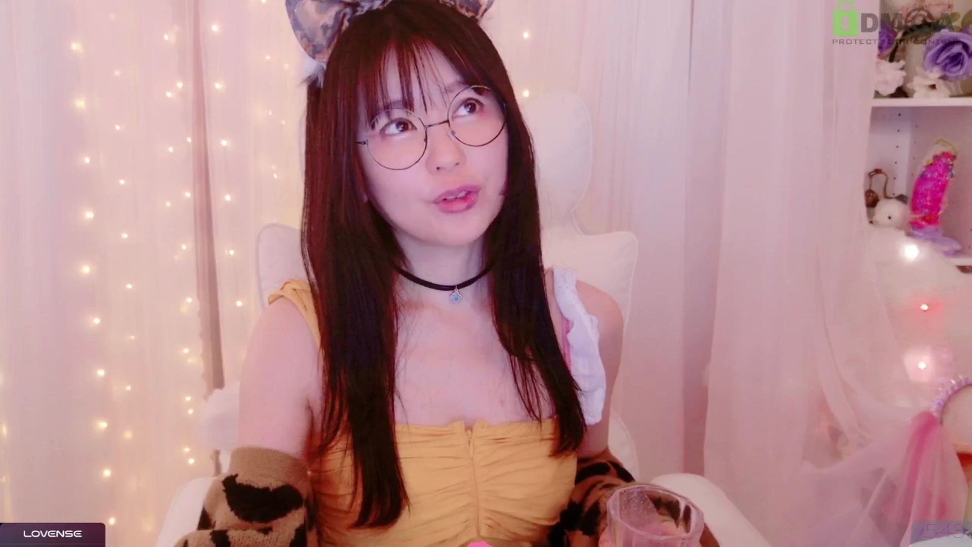 Gallery image thumbnail from meowpafupafu's myfreecams stream on, 03/22/2025, 06:46 image 3 of 20