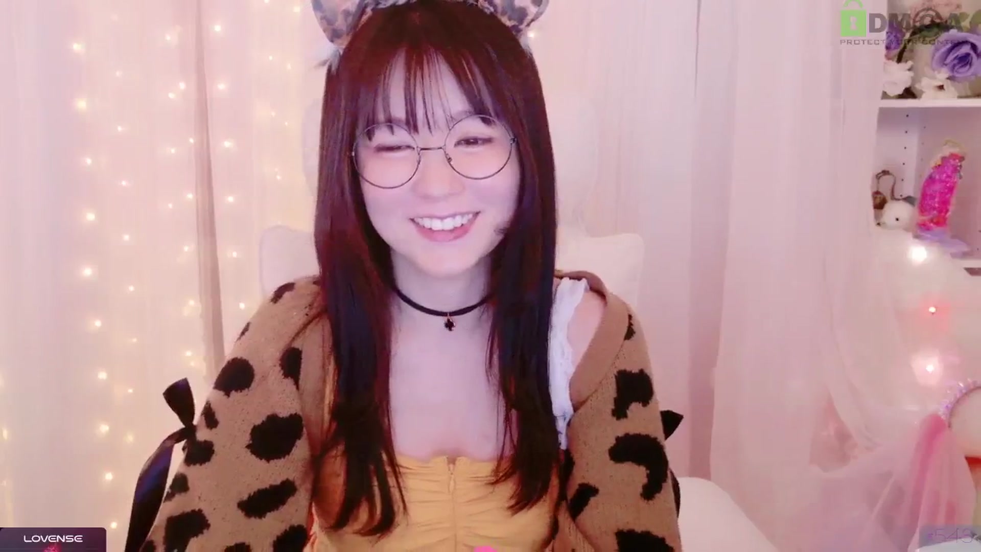 Gallery image thumbnail from meowpafupafu's myfreecams stream on, 03/22/2025, 06:46 image 2 of 20