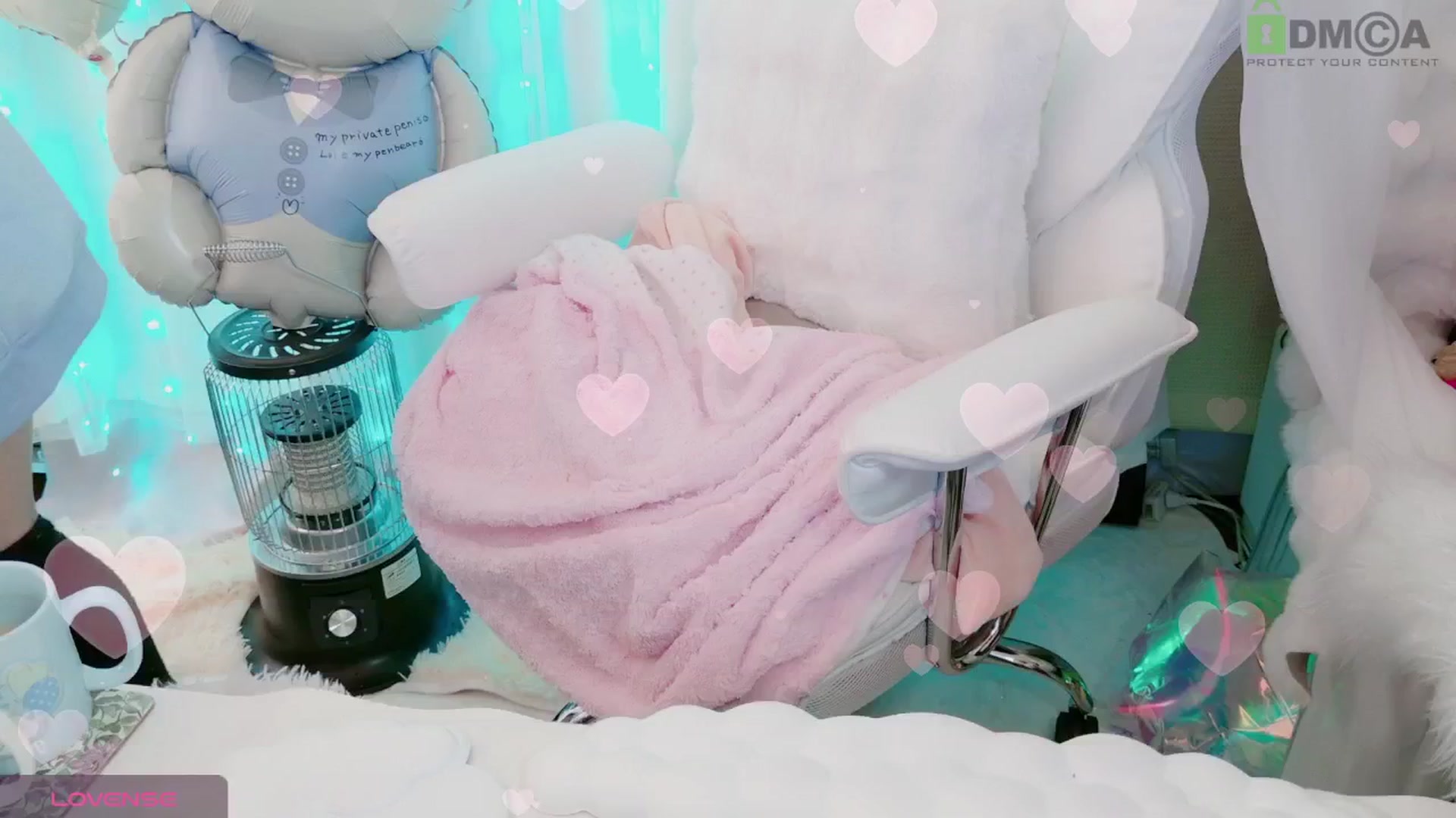 Gallery image thumbnail from meowpafupafu's myfreecams stream on, 03/30/2025, 09:21 image 15 of 20
