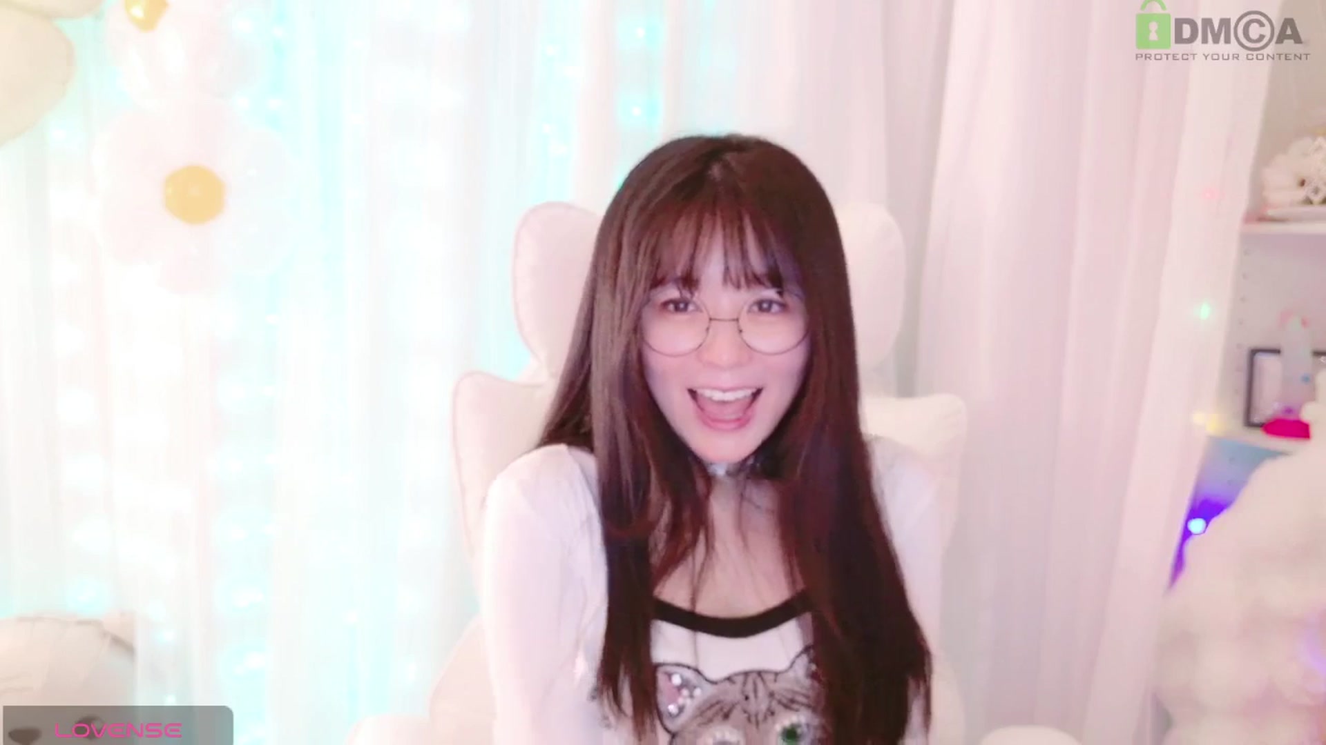 Gallery image thumbnail from meowpafupafu's myfreecams stream on, 04/05/2025, 05:27 image 18 of 20