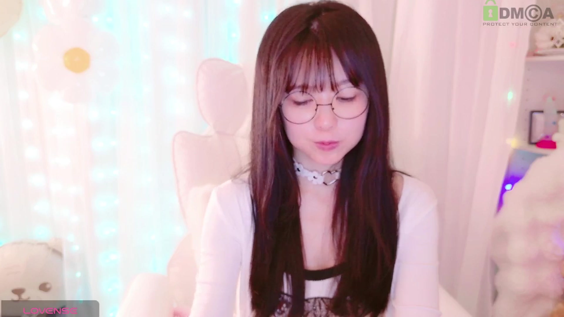 Gallery image thumbnail from meowpafupafu's myfreecams stream on, 04/05/2025, 06:15 image 4 of 20