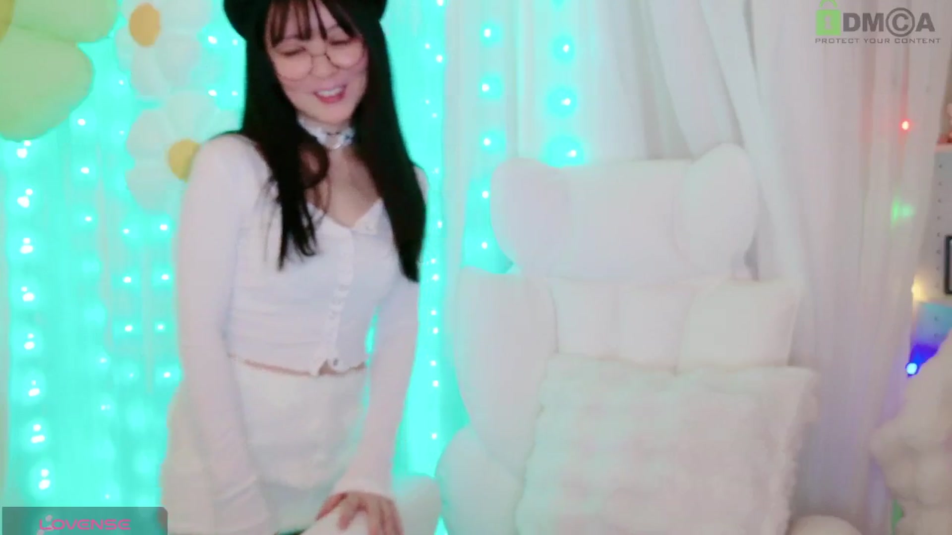 Gallery image thumbnail from meowpafupafu's myfreecams stream on, 04/05/2025, 08:07 image 18 of 20