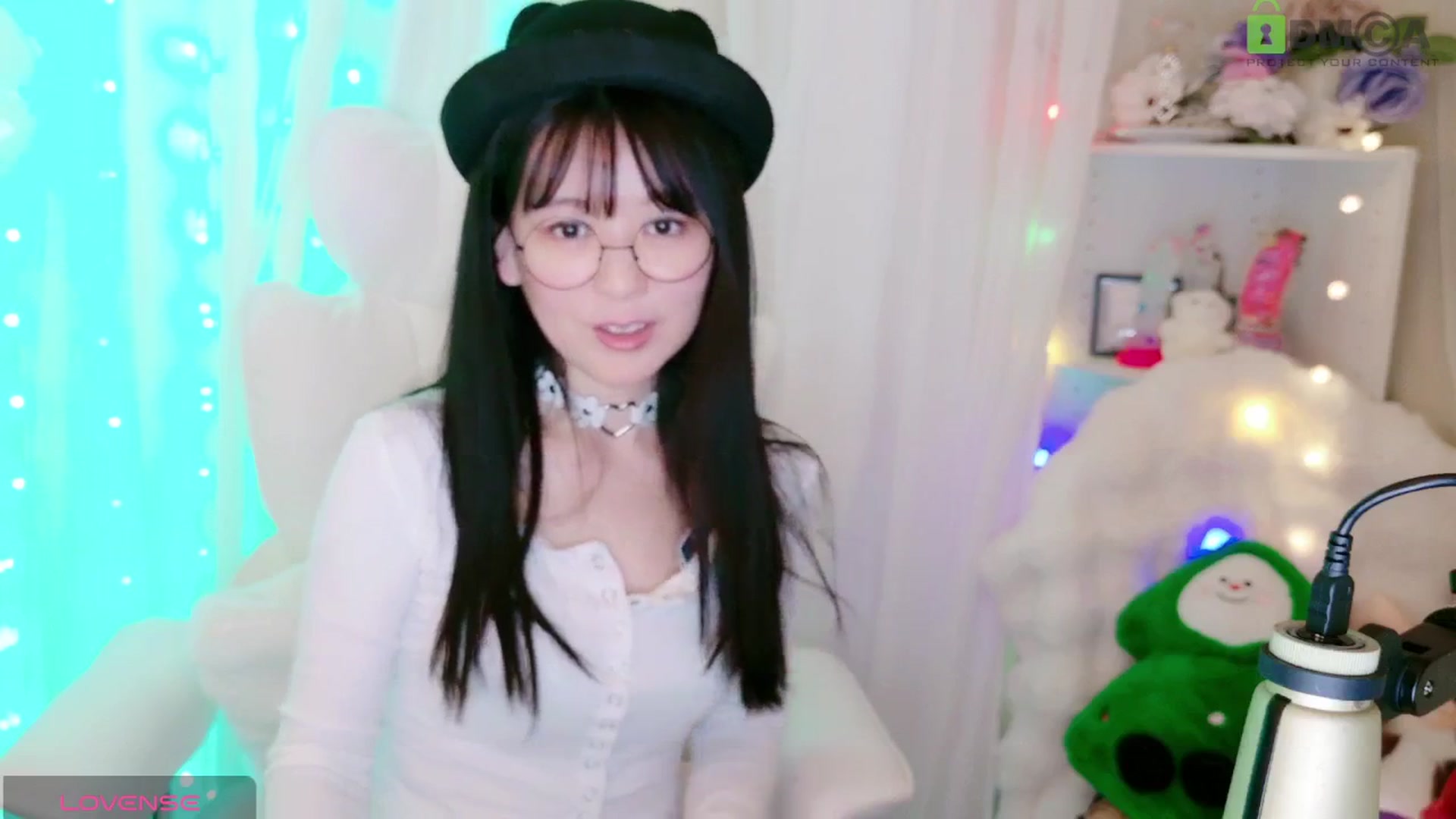 Gallery image thumbnail from meowpafupafu's myfreecams stream on, 04/05/2025, 08:07 image 5 of 20