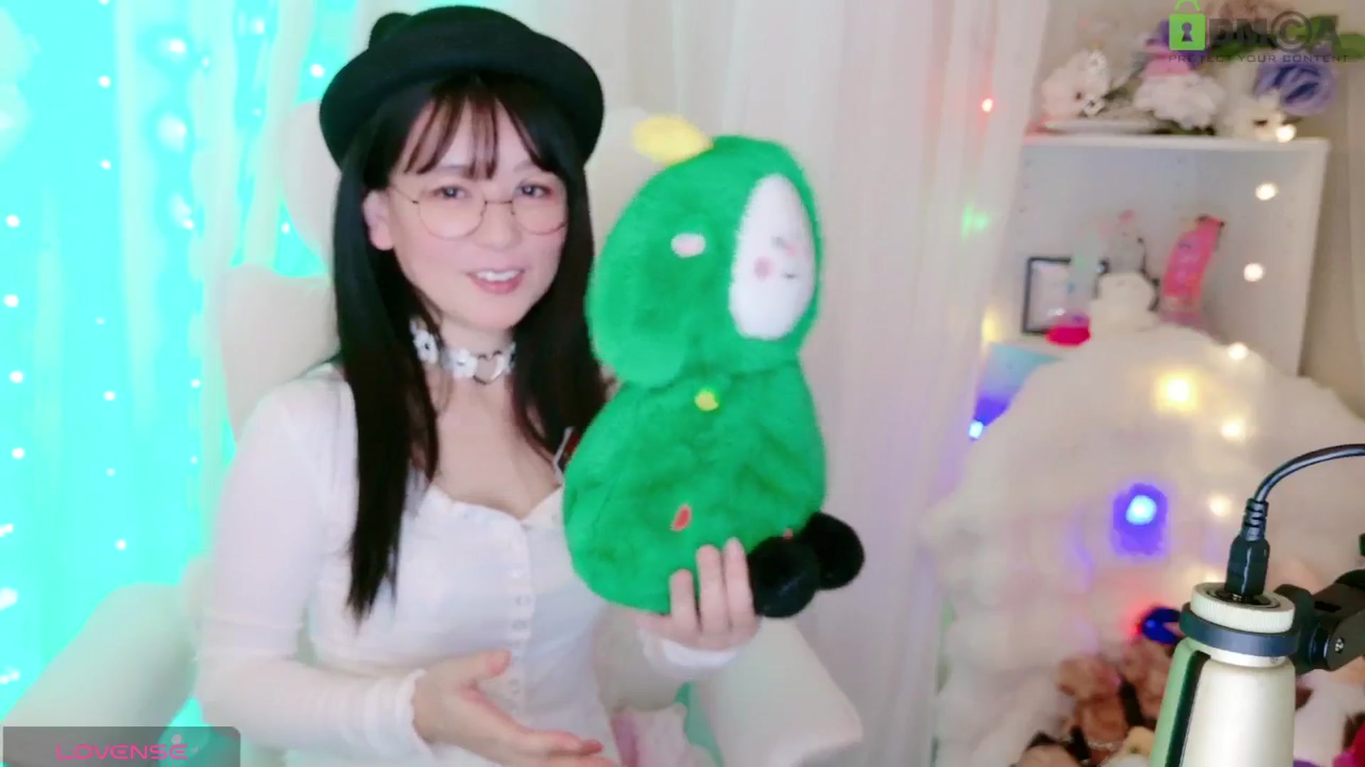 Gallery image thumbnail from meowpafupafu's myfreecams stream on, 04/05/2025, 08:07 image 4 of 20