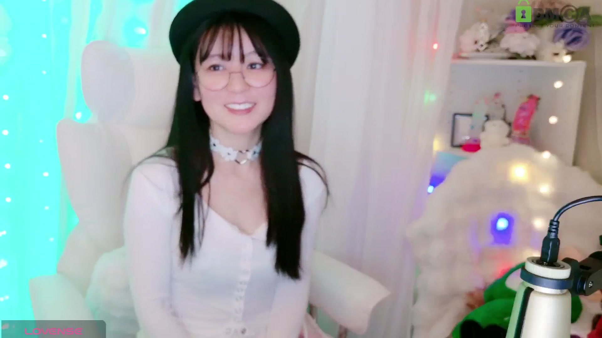 Gallery image thumbnail from meowpafupafu's myfreecams stream on, 04/05/2025, 08:07 image 17 of 20