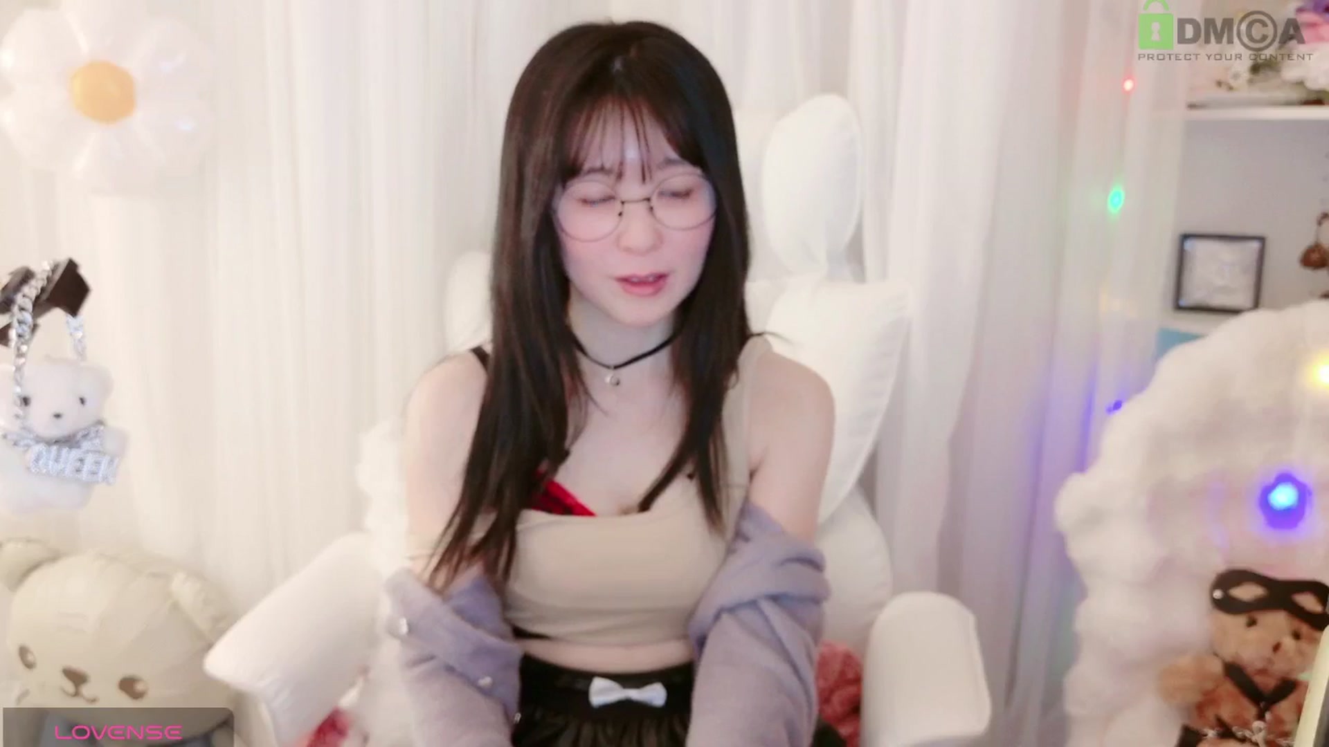 Gallery image thumbnail from meowpafupafu's myfreecams stream on, 04/06/2025, 05:37 image 11 of 20