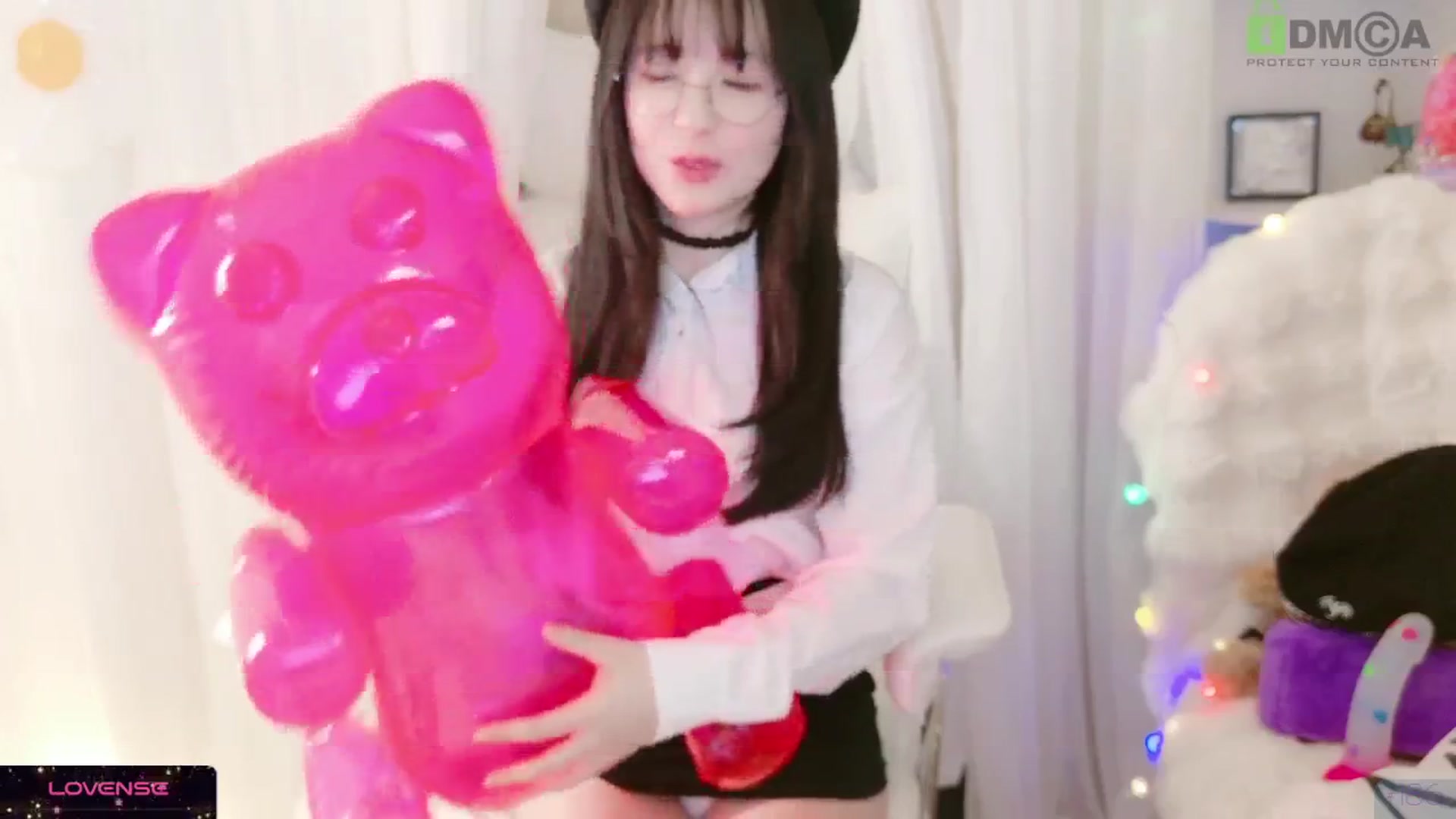 Gallery image thumbnail from meowpafupafu's myfreecams stream on, 04/13/2025, 06:47 image 14 of 20