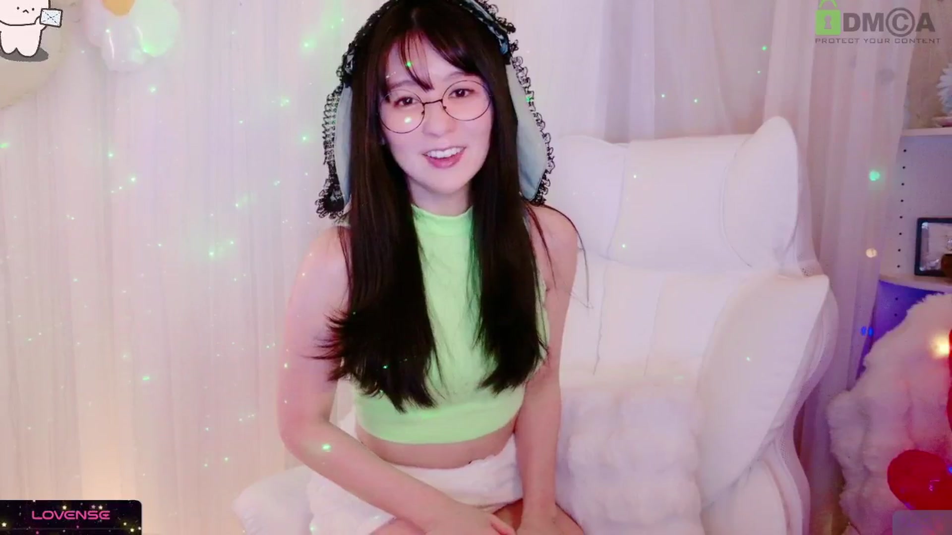 Gallery image thumbnail from meowpafupafu's myfreecams stream on, 04/20/2025, 06:16 image 9 of 20