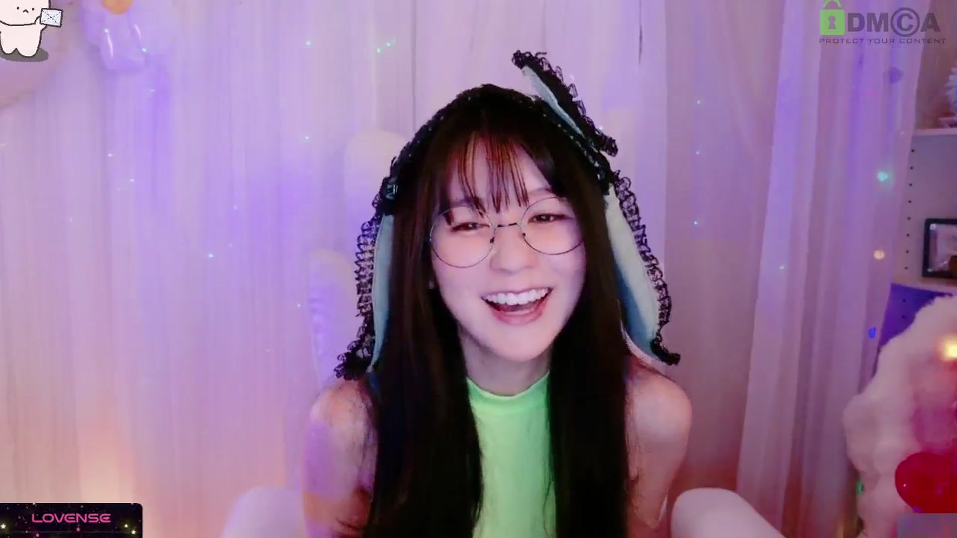 Gallery image thumbnail from meowpafupafu's myfreecams stream on, 04/20/2025, 06:16 image 11 of 20