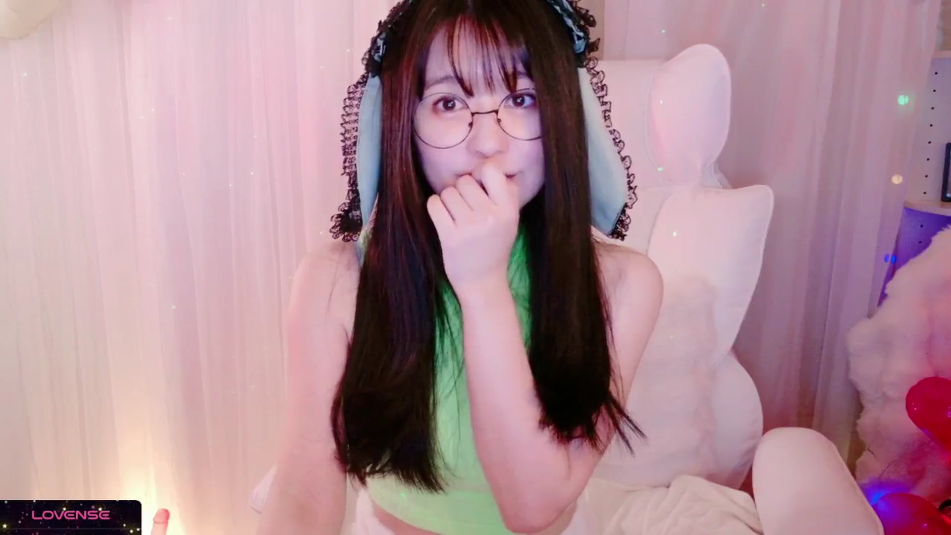 Gallery image thumbnail from meowpafupafu's myfreecams stream on, 04/20/2025, 06:16 image 7 of 20