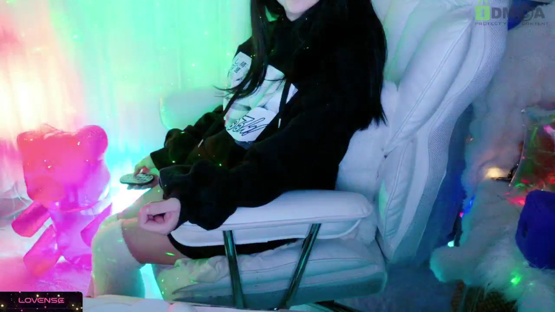 Gallery image thumbnail from meowpafupafu's myfreecams stream on, 04/20/2025, 09:44 image 9 of 20