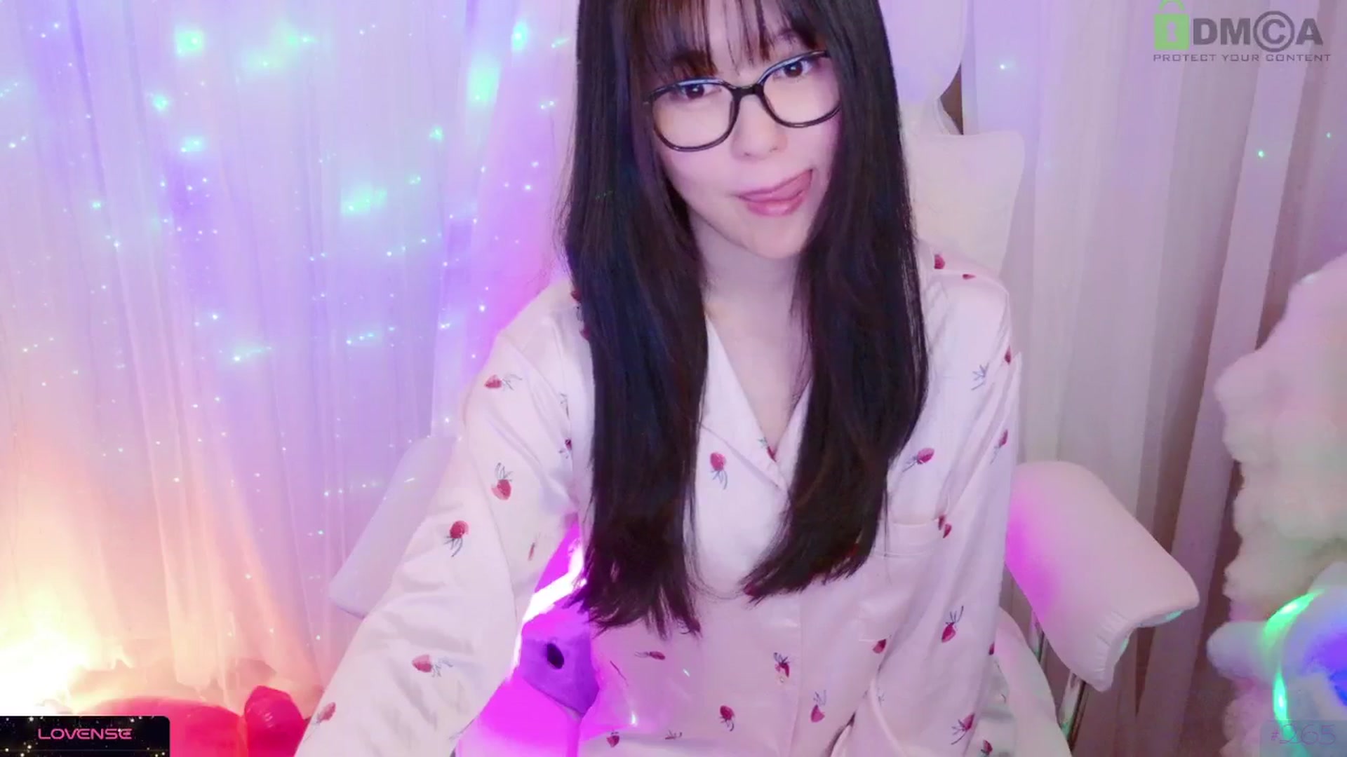 Gallery image thumbnail from meowpafupafu's myfreecams stream on, 04/25/2025, 06:28 image 9 of 20