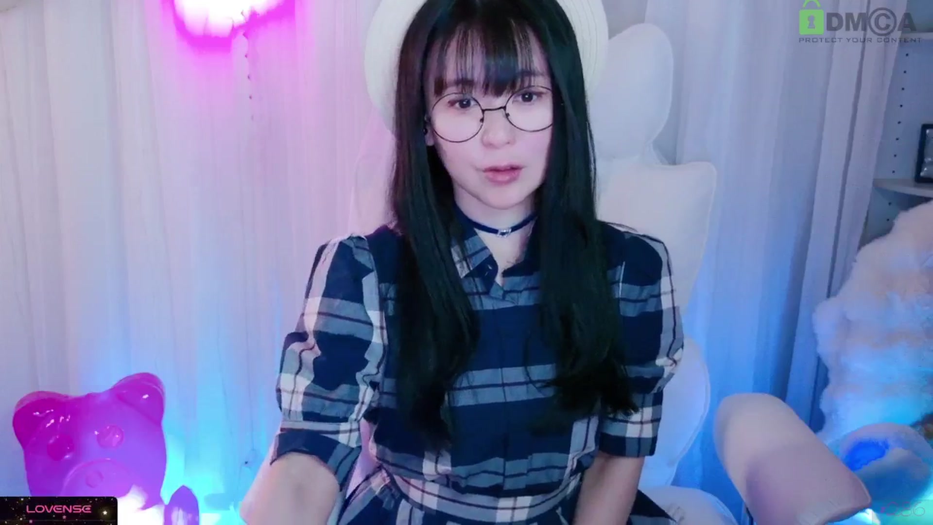 Gallery image thumbnail from meowpafupafu's myfreecams stream on, 04/26/2025, 05:59 image 11 of 20