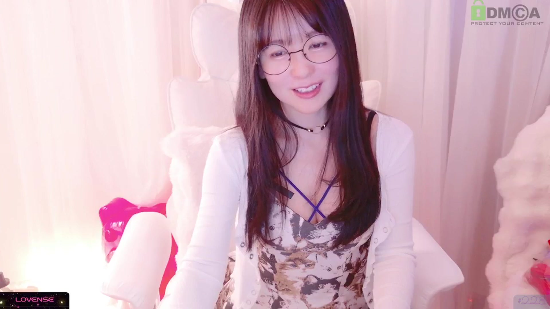 Gallery image thumbnail from meowpafupafu's myfreecams stream on, 04/27/2025, 05:49 image 10 of 20