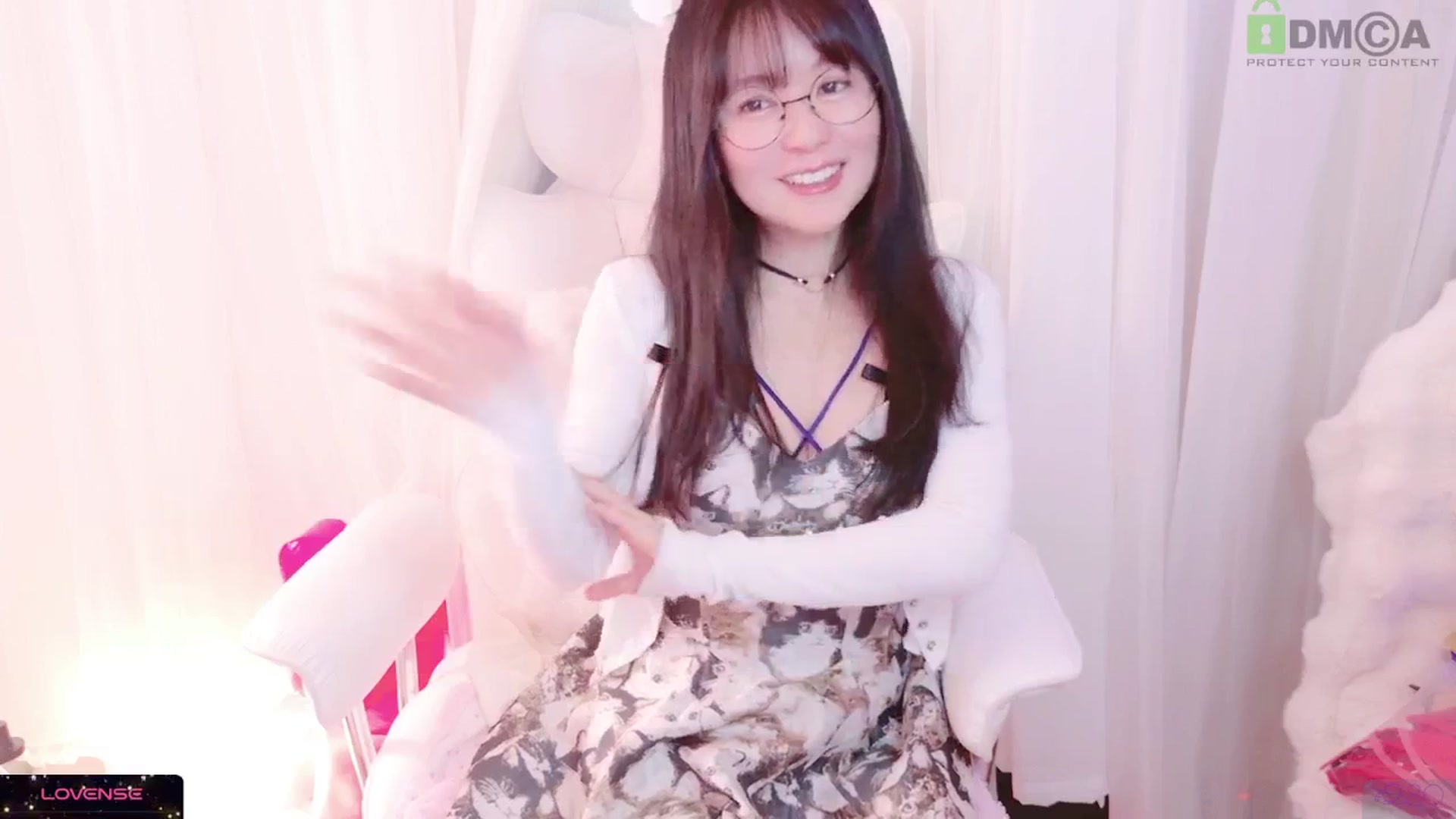 Gallery image thumbnail from meowpafupafu's myfreecams stream on, 04/27/2025, 05:49 image 7 of 20