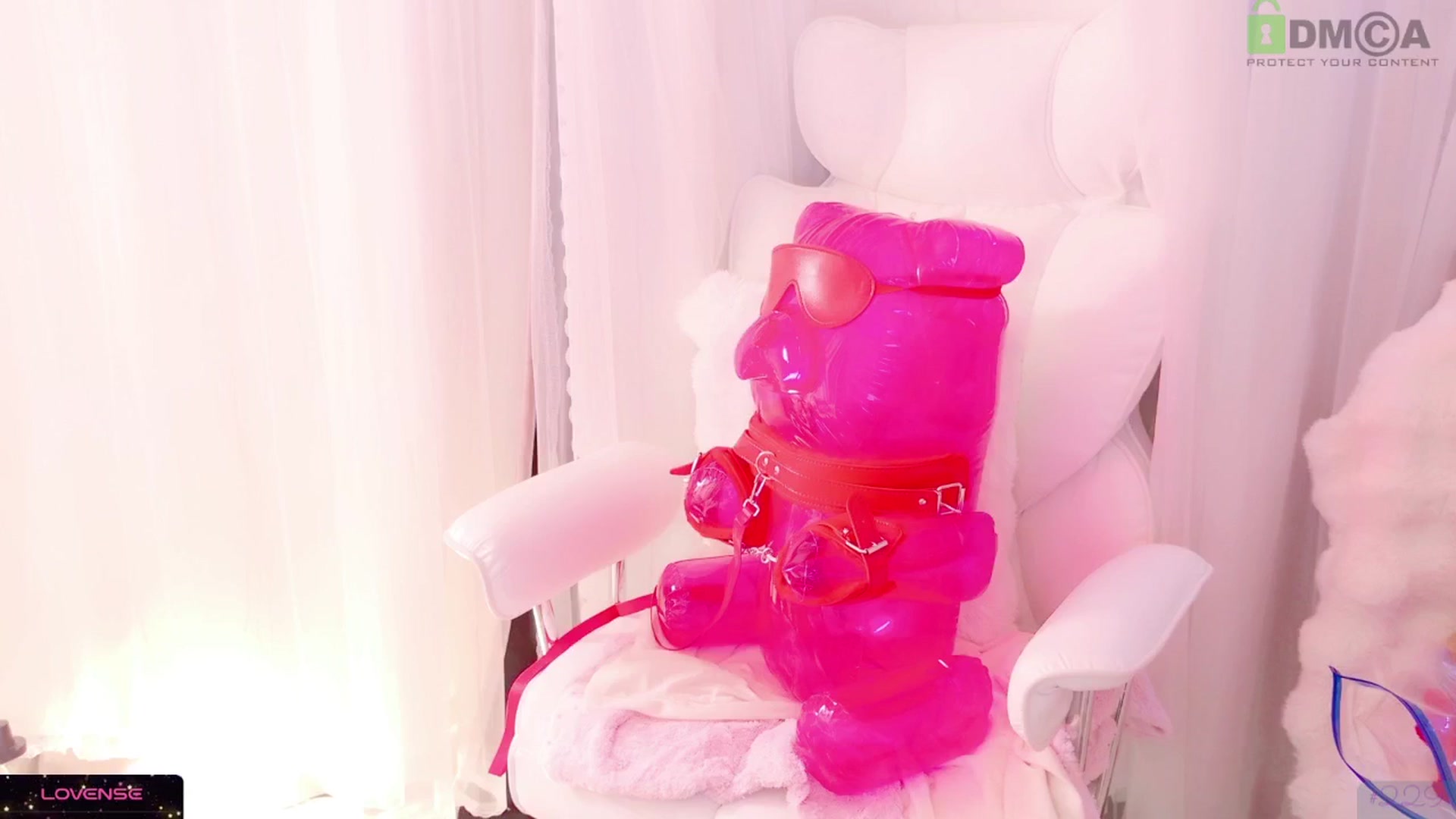 Gallery image thumbnail from meowpafupafu's myfreecams stream on, 04/27/2025, 05:49 image 11 of 20