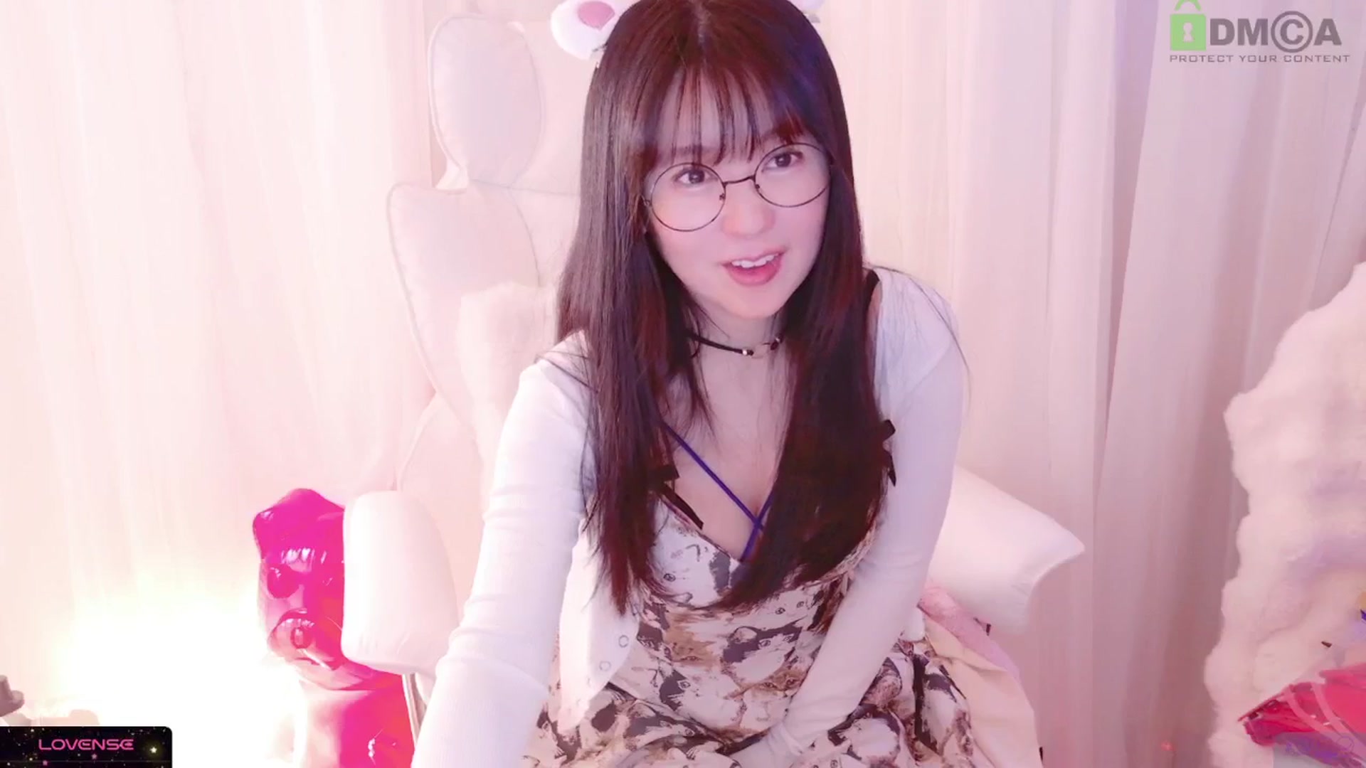Gallery image thumbnail from meowpafupafu's myfreecams stream on, 04/27/2025, 05:49 image 8 of 20