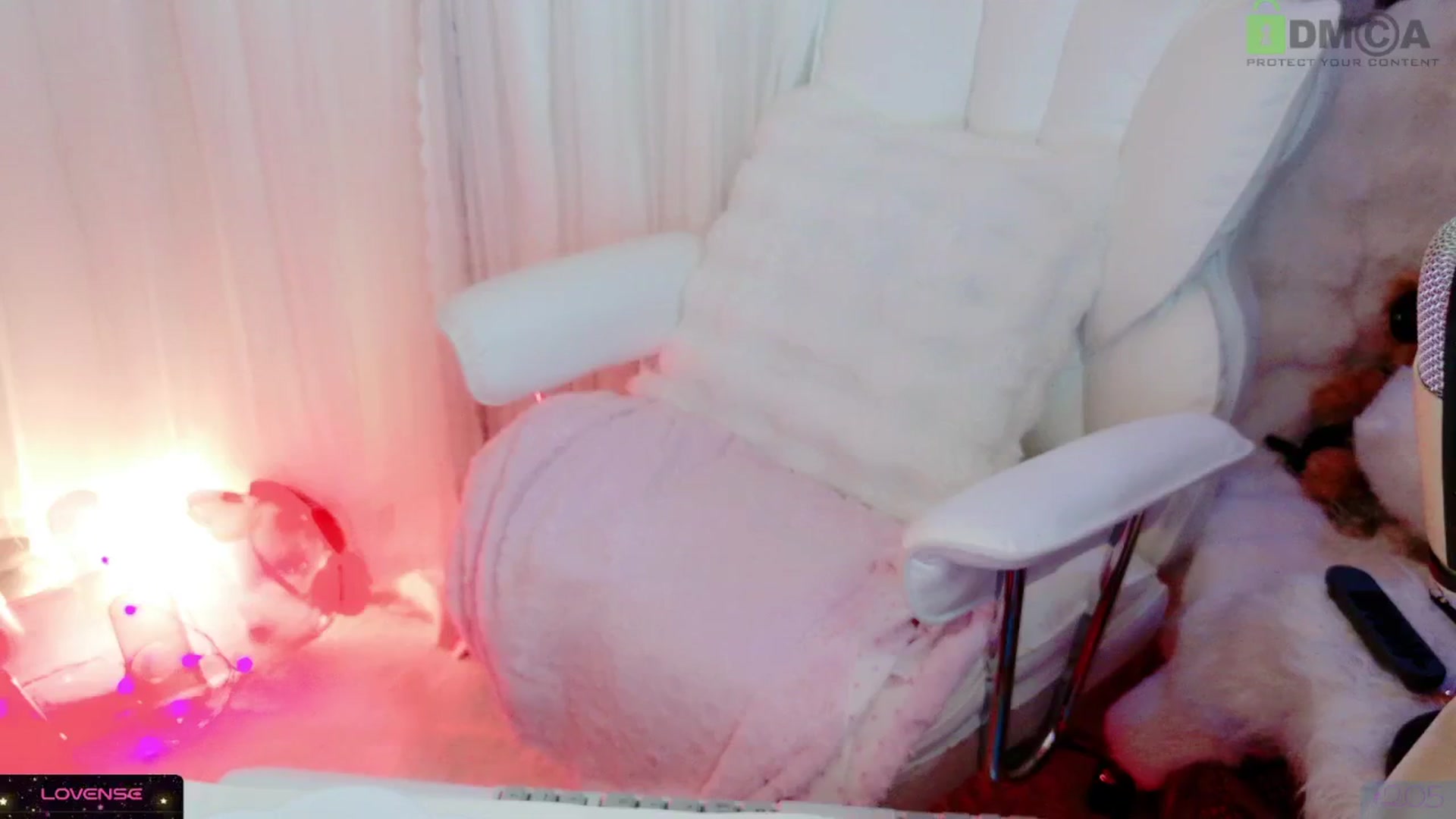 Gallery image thumbnail from meowpafupafu's myfreecams stream on, 04/27/2025, 09:37 image 17 of 20