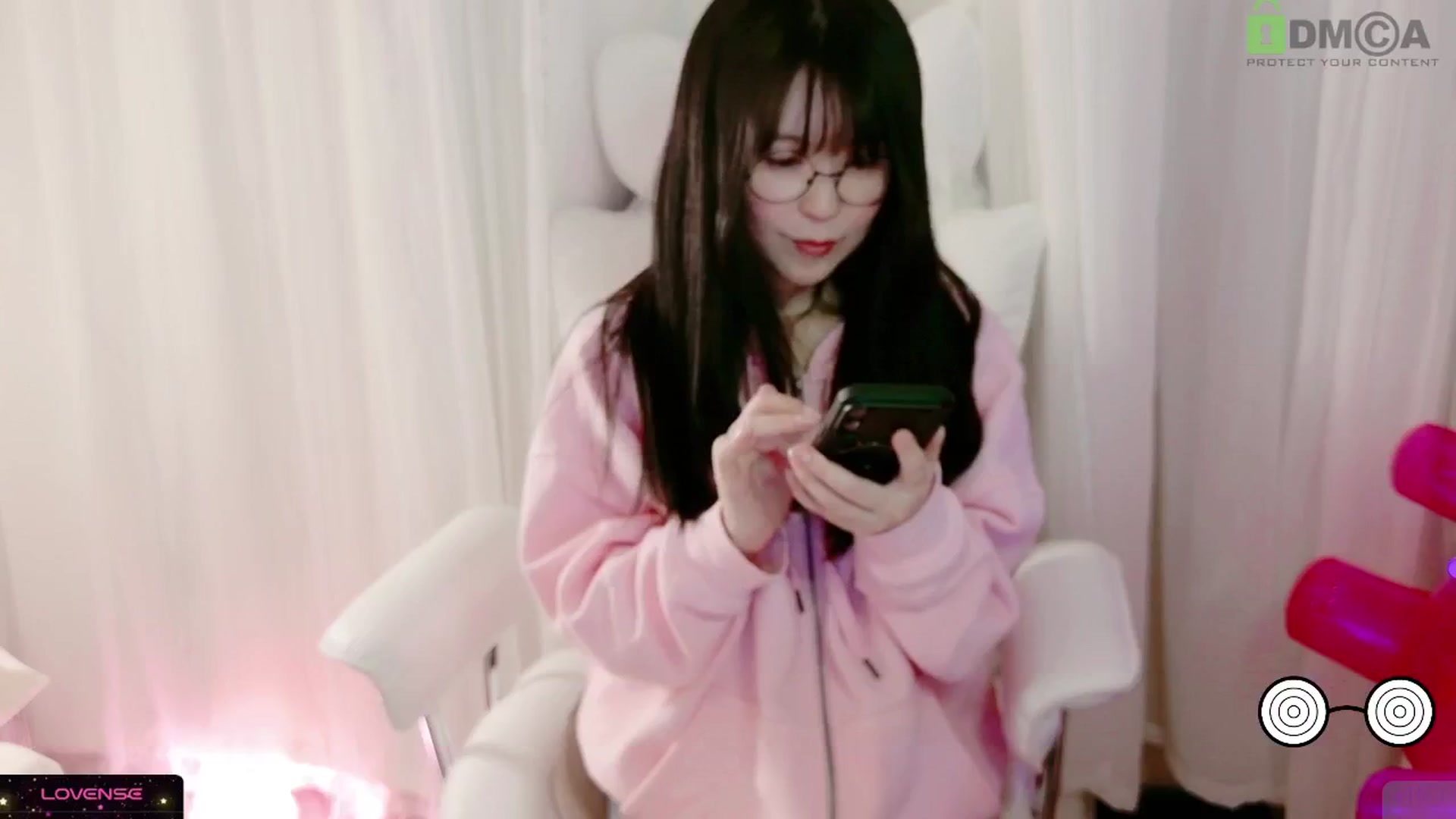 Gallery image thumbnail from meowpafupafu's myfreecams stream on, 05/03/2025, 06:51 image 15 of 20