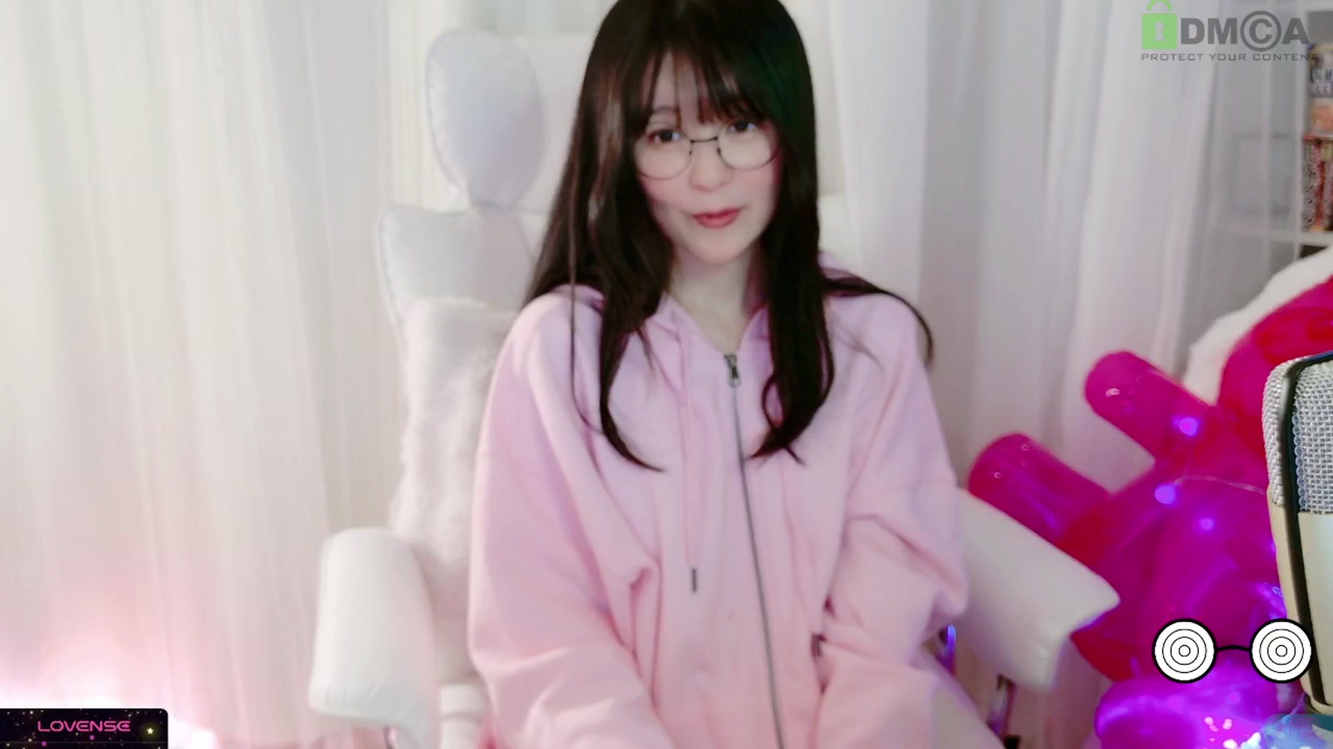 Gallery image thumbnail from meowpafupafu's myfreecams stream on, 05/03/2025, 06:51 image 7 of 20