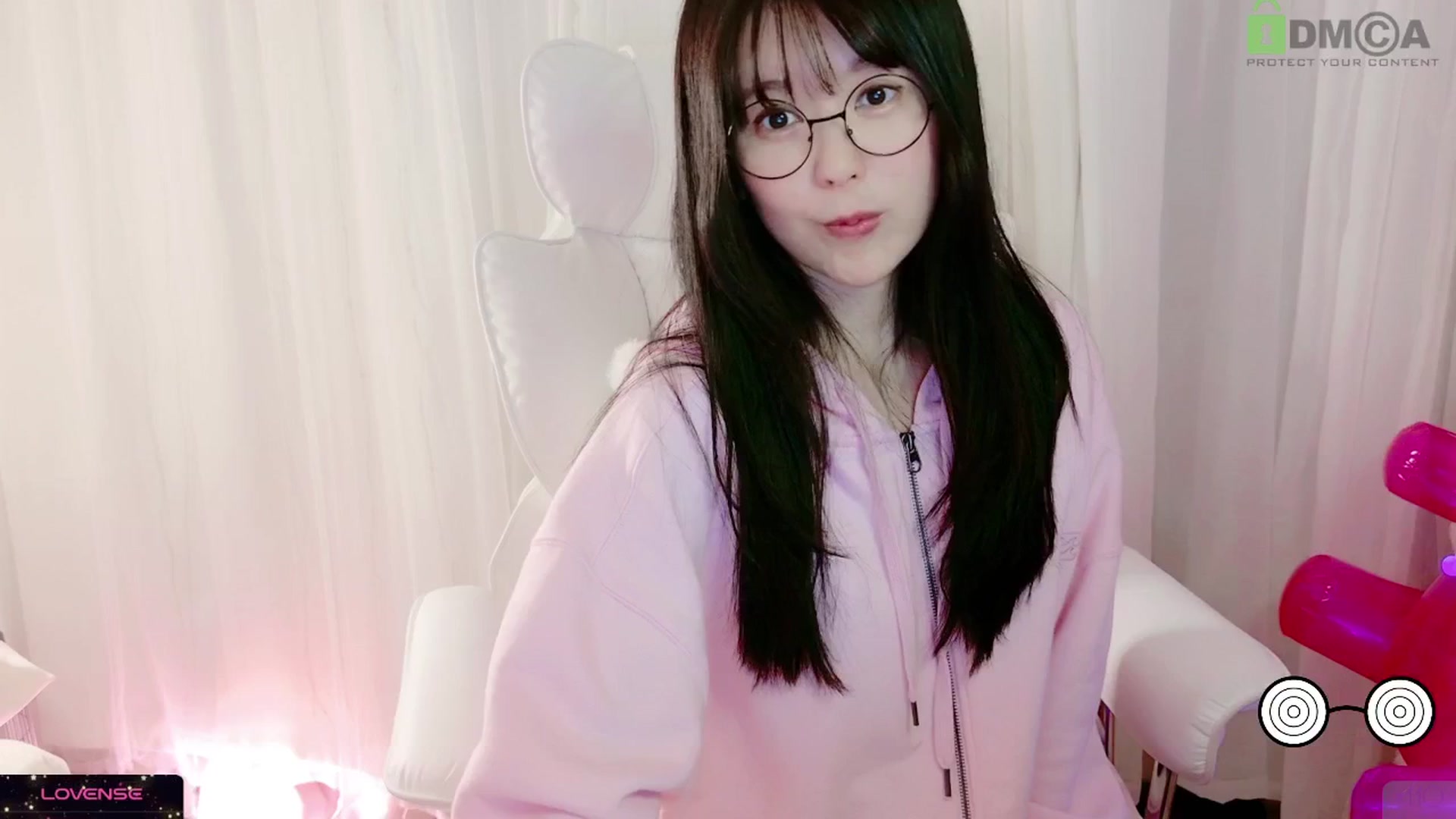Gallery image thumbnail from meowpafupafu's myfreecams stream on, 05/03/2025, 06:51 image 17 of 20