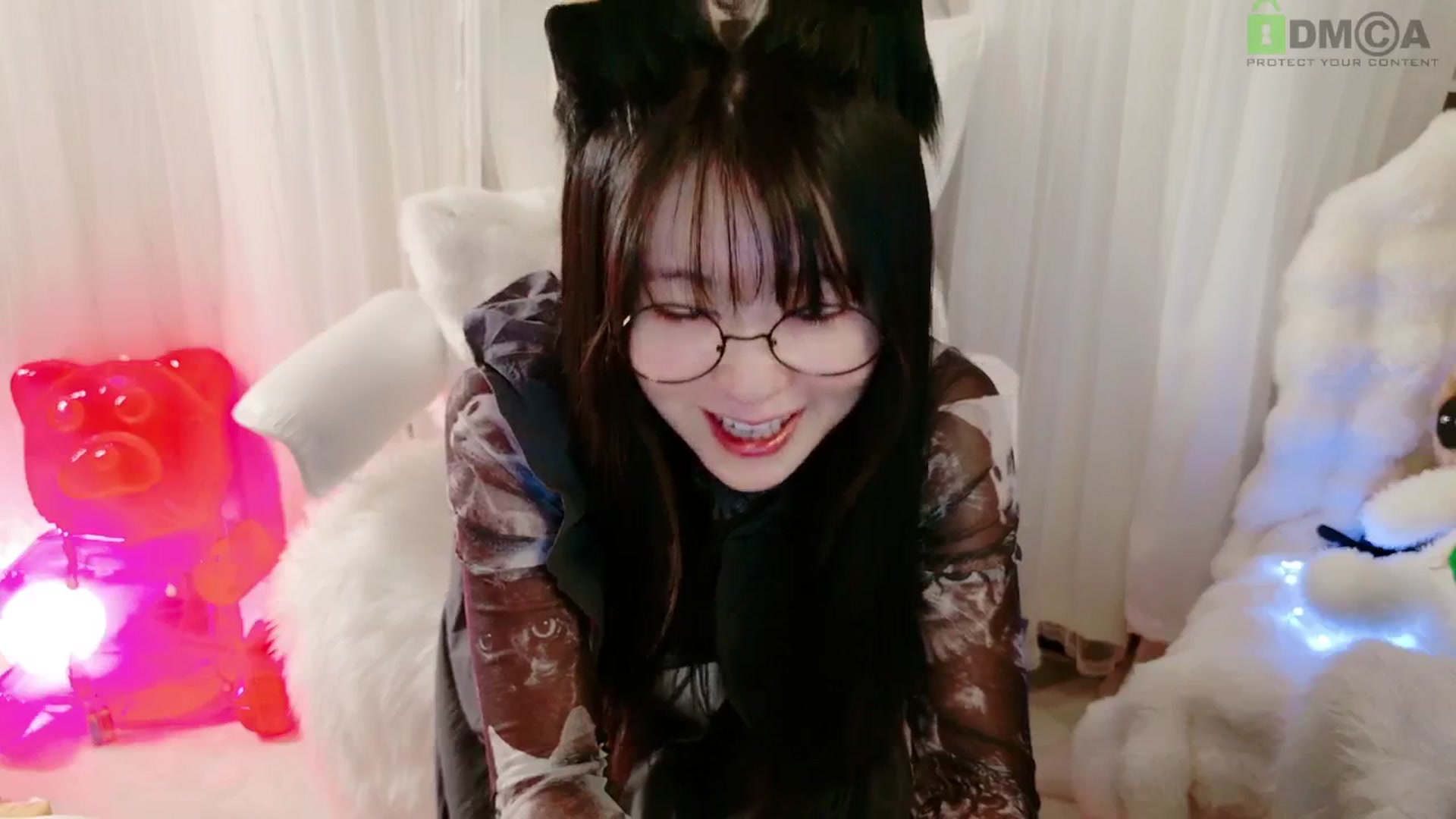 Gallery image thumbnail from meowpafupafu's myfreecams stream on, 05/04/2025, 05:32 image 11 of 20