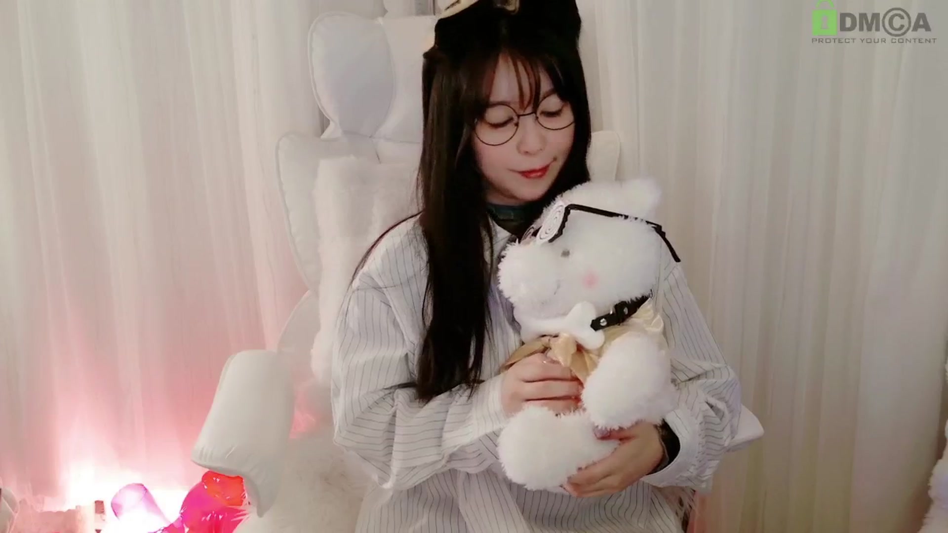 Gallery image thumbnail from meowpafupafu's myfreecams stream on, 05/04/2025, 08:09 image 19 of 20