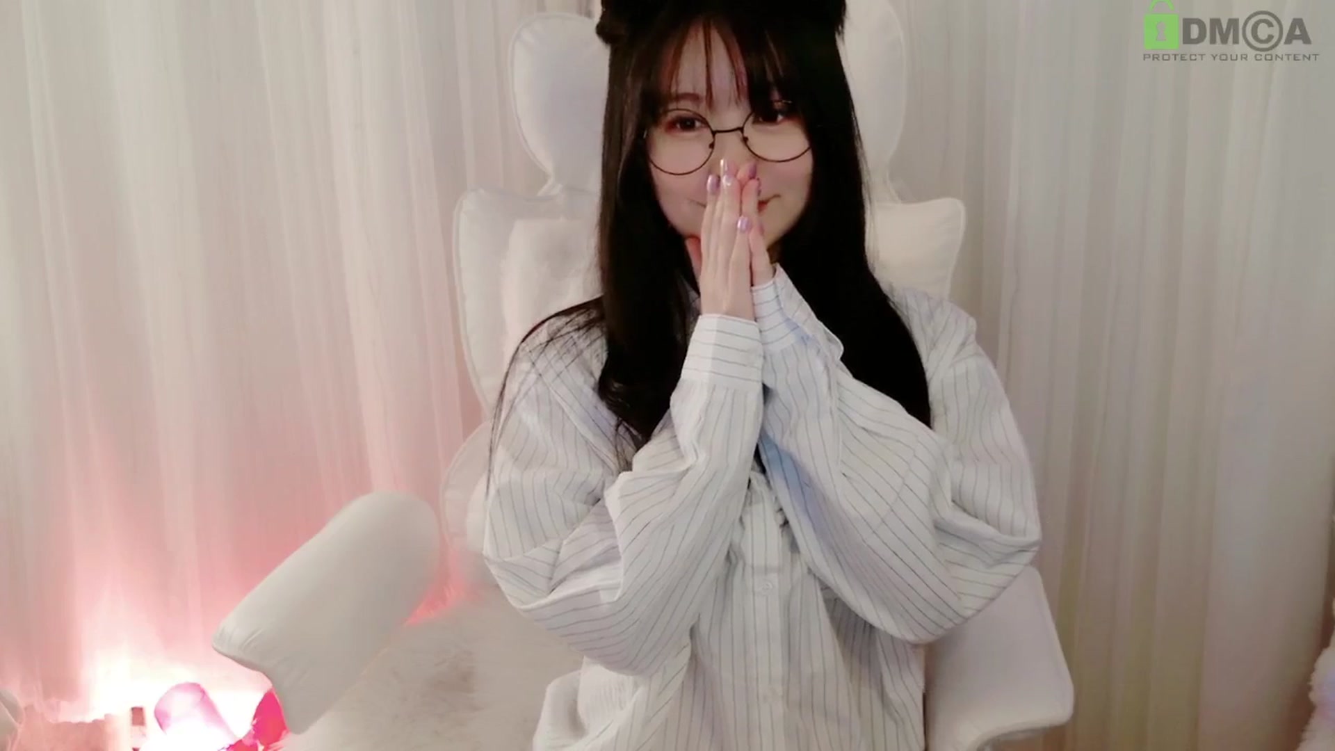 Gallery image thumbnail from meowpafupafu's myfreecams stream on, 05/04/2025, 08:09 image 15 of 20