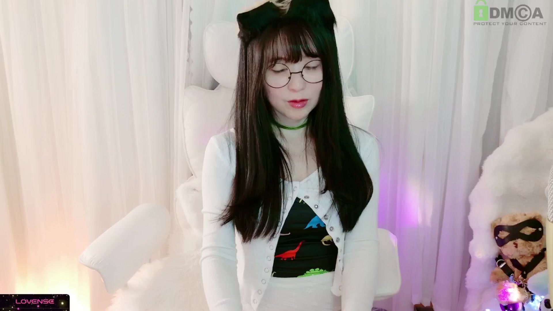 Gallery image thumbnail from meowpafupafu's myfreecams stream on, 05/08/2025, 05:48 image 10 of 20