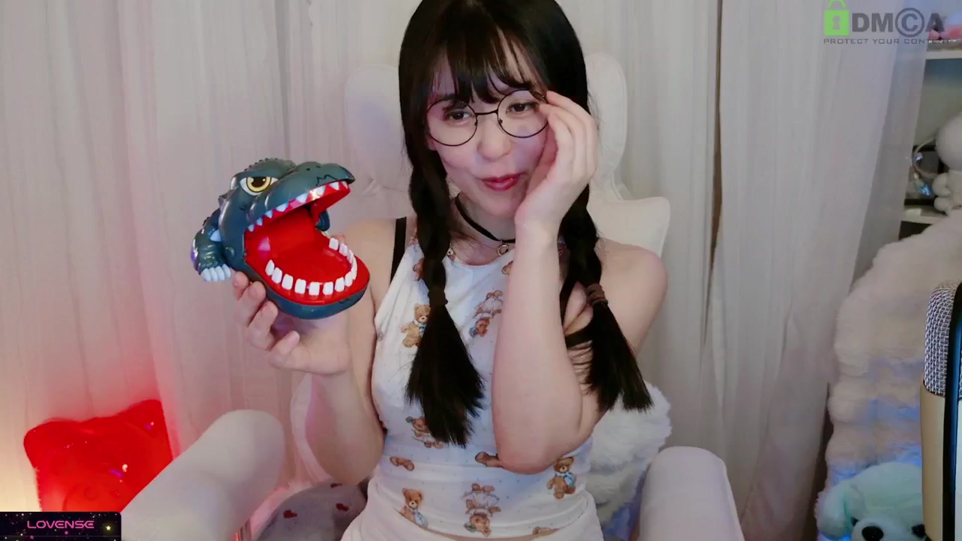 Gallery image thumbnail from meowpafupafu's myfreecams stream on, 05/11/2025, 08:20 image 3 of 20
