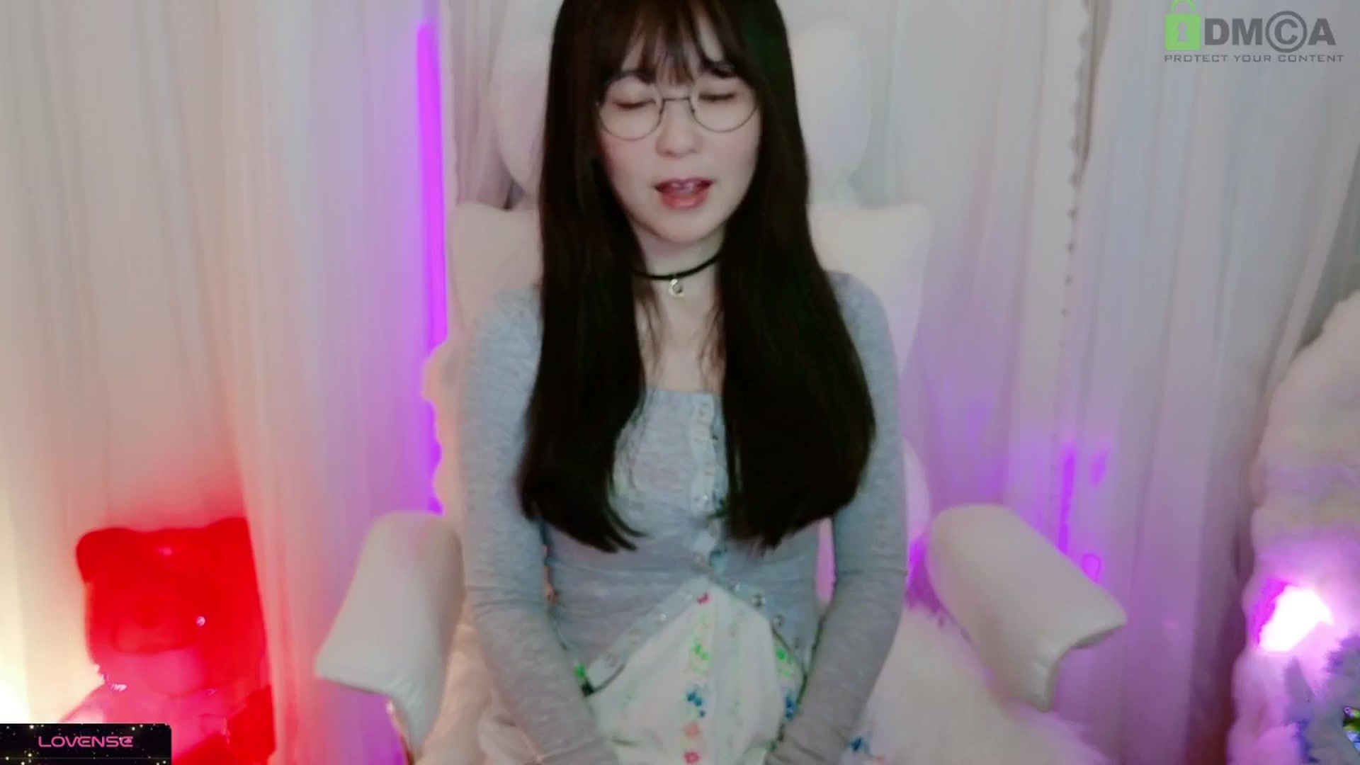 Gallery image thumbnail from meowpafupafu's myfreecams stream on, 05/15/2025, 06:10 image 14 of 20