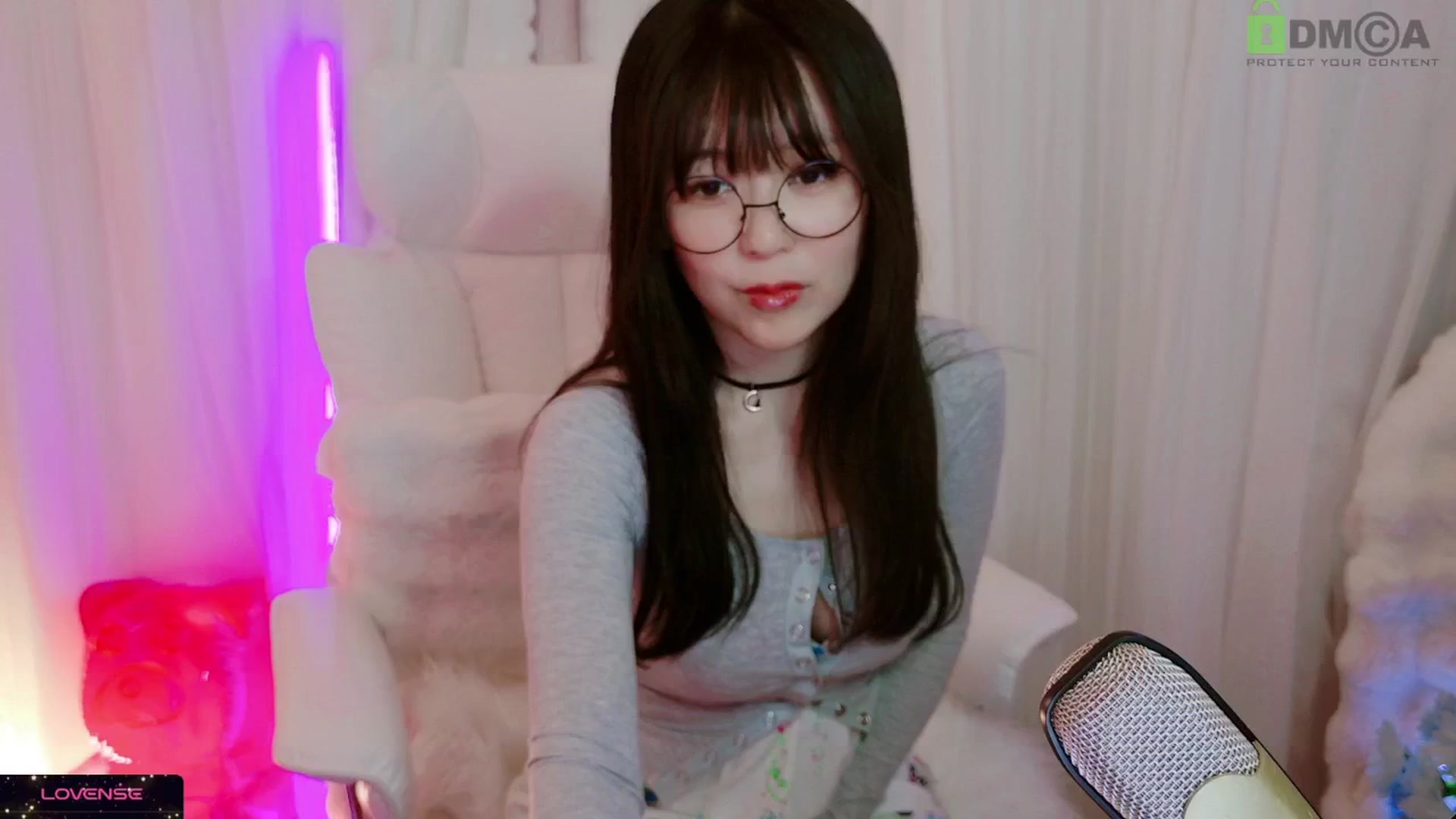 Gallery image thumbnail from meowpafupafu's myfreecams stream on, 05/15/2025, 07:11 image 16 of 20