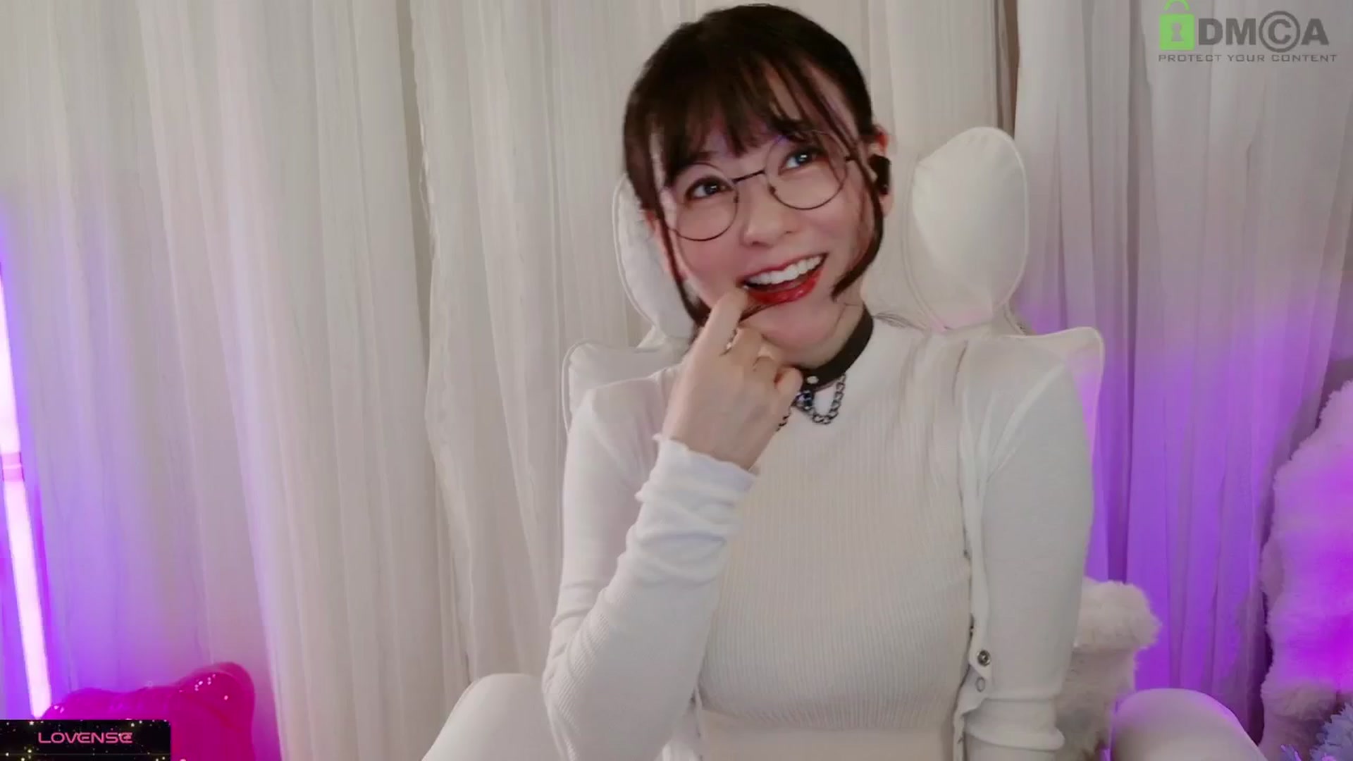 Gallery image thumbnail from meowpafupafu's myfreecams stream on, 05/17/2025, 05:43 image 14 of 20
