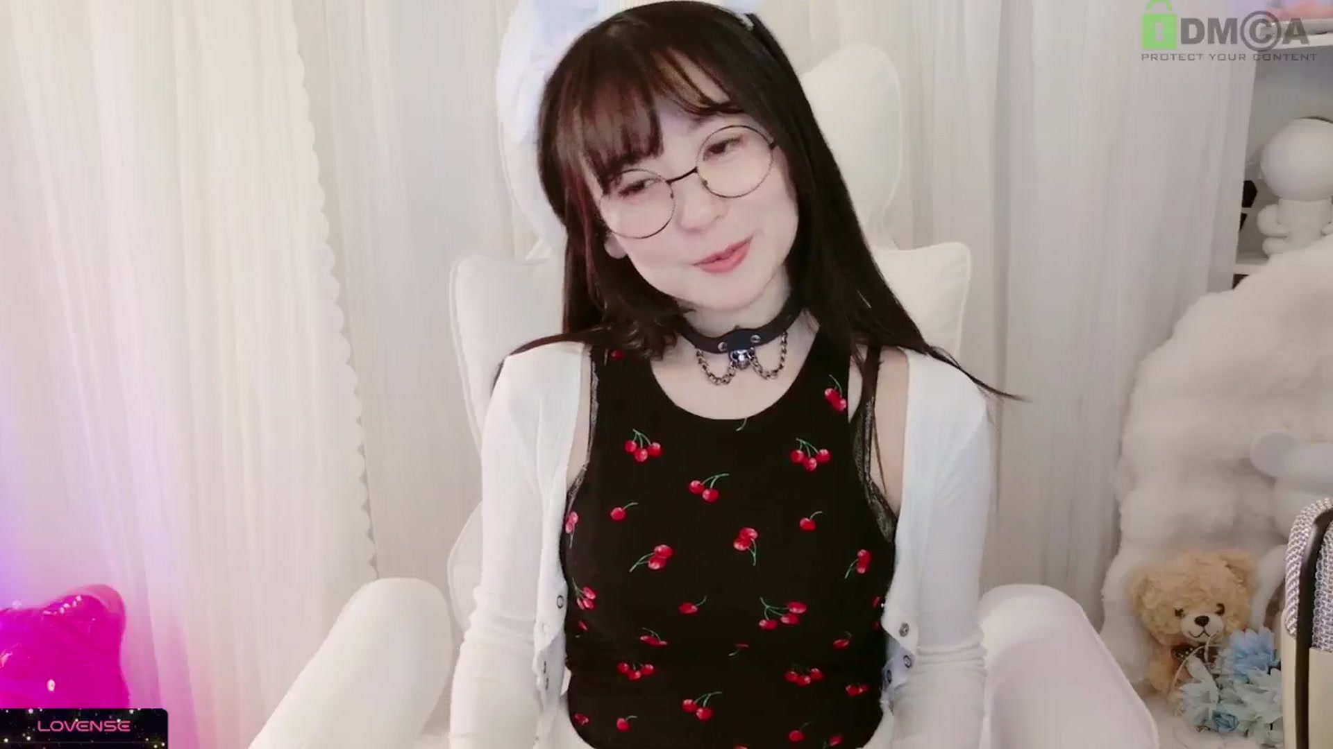 Gallery image thumbnail from meowpafupafu's myfreecams stream on, 05/17/2025, 08:03 image 16 of 20