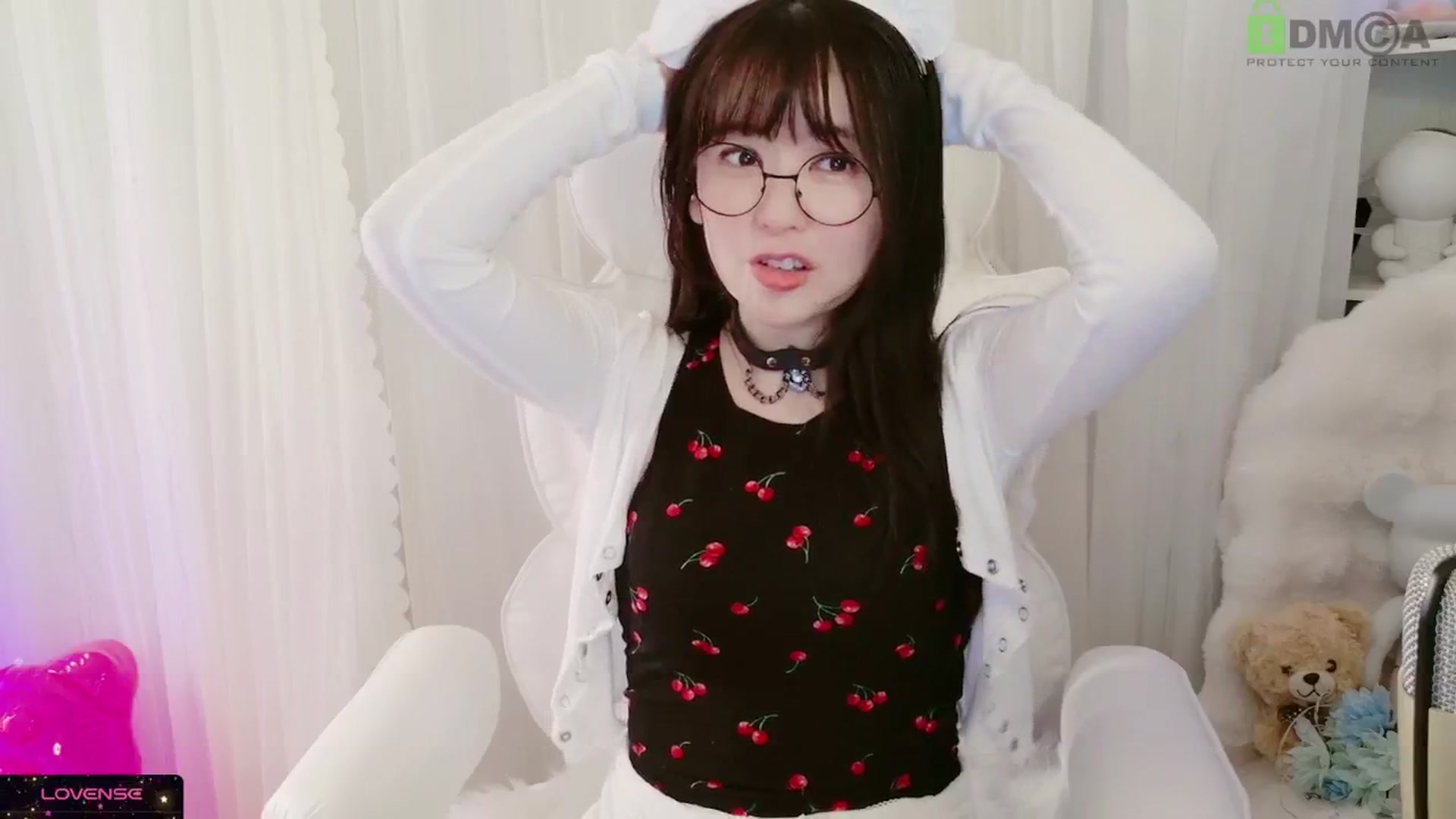 Gallery image thumbnail from meowpafupafu's myfreecams stream on, 05/17/2025, 08:03 image 11 of 20