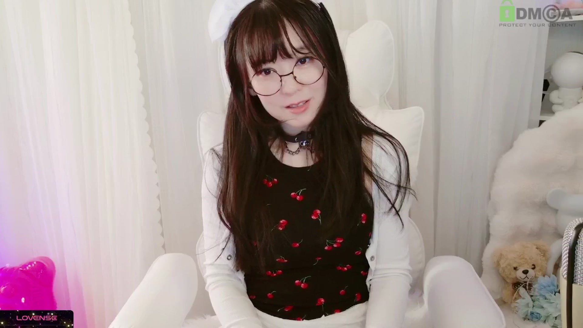Gallery image thumbnail from meowpafupafu's myfreecams stream on, 05/17/2025, 08:03 image 8 of 20